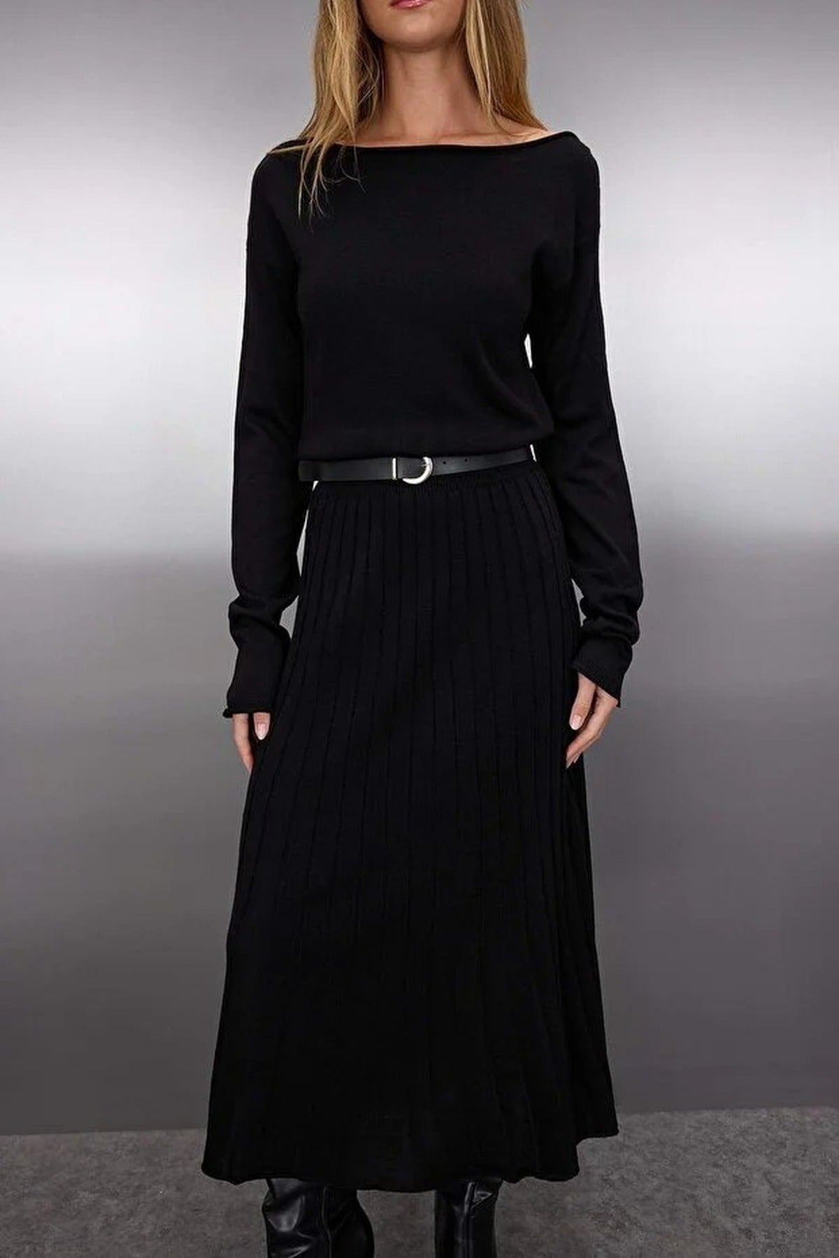 A-line Boat Neck Maxi Knit Belted Long Dress