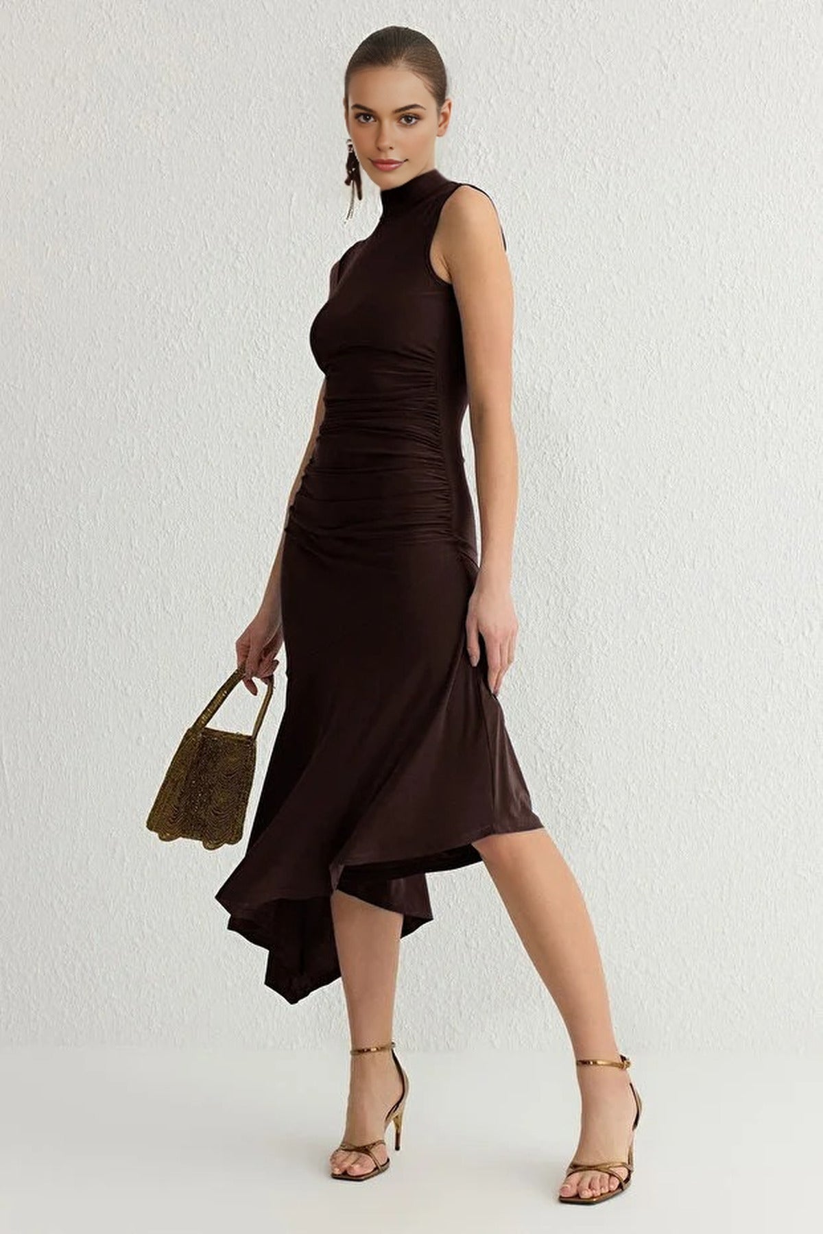 Elegant Knit Evening Dress with Ruffle Detail