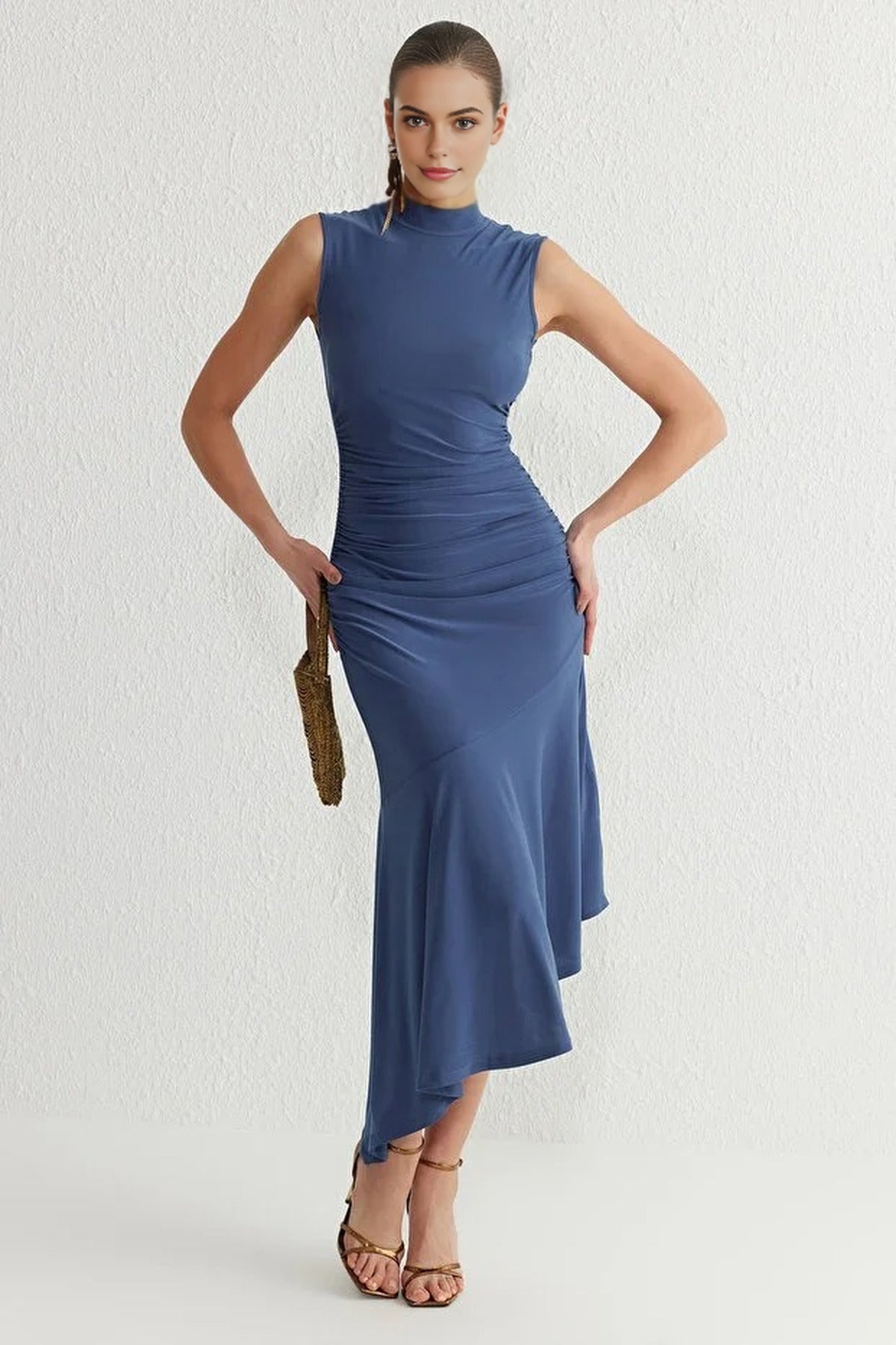 Elegant Knit Evening Dress with Ruffle Detail