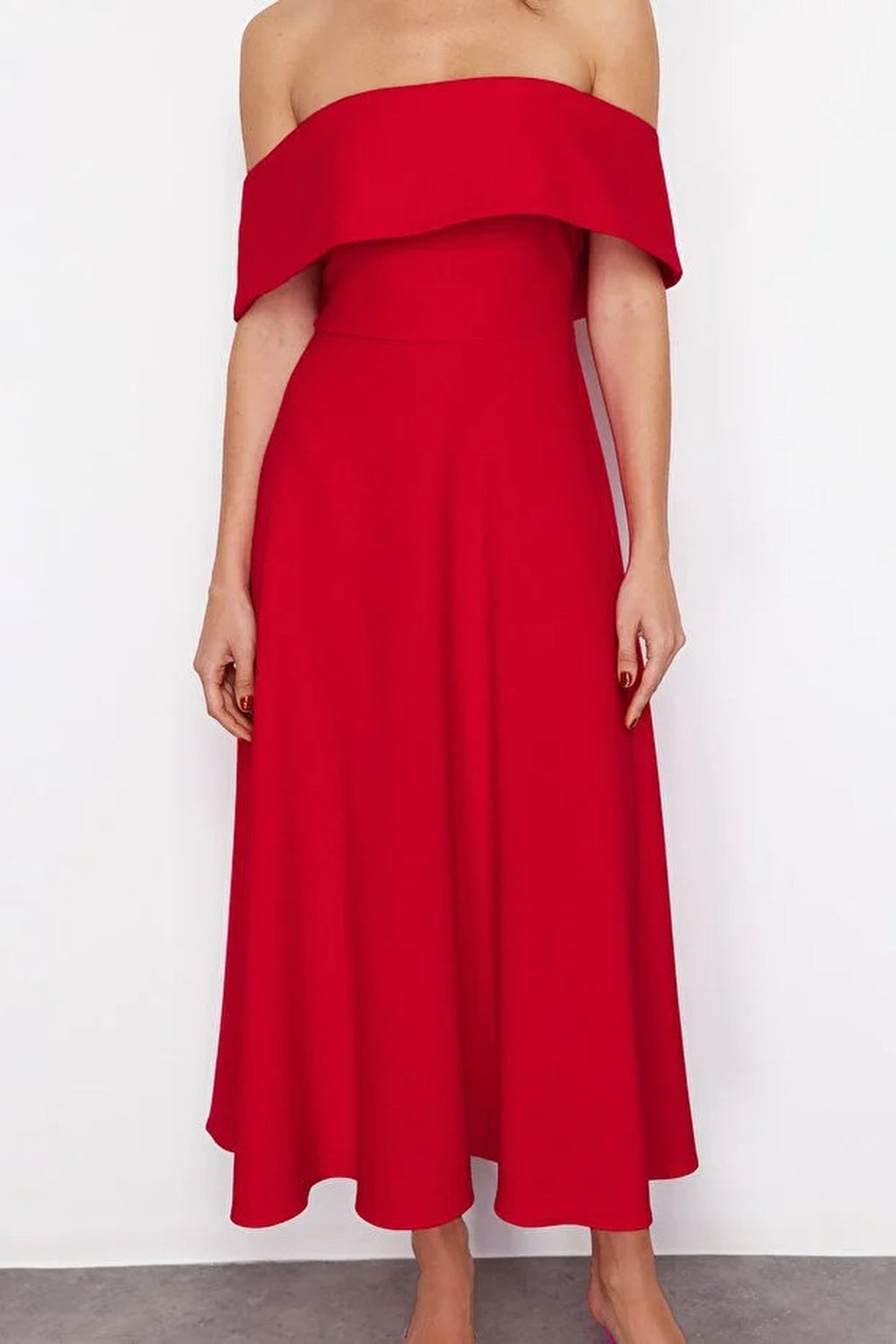 Elegant A-Line Woven Evening Dress with Collar Detail