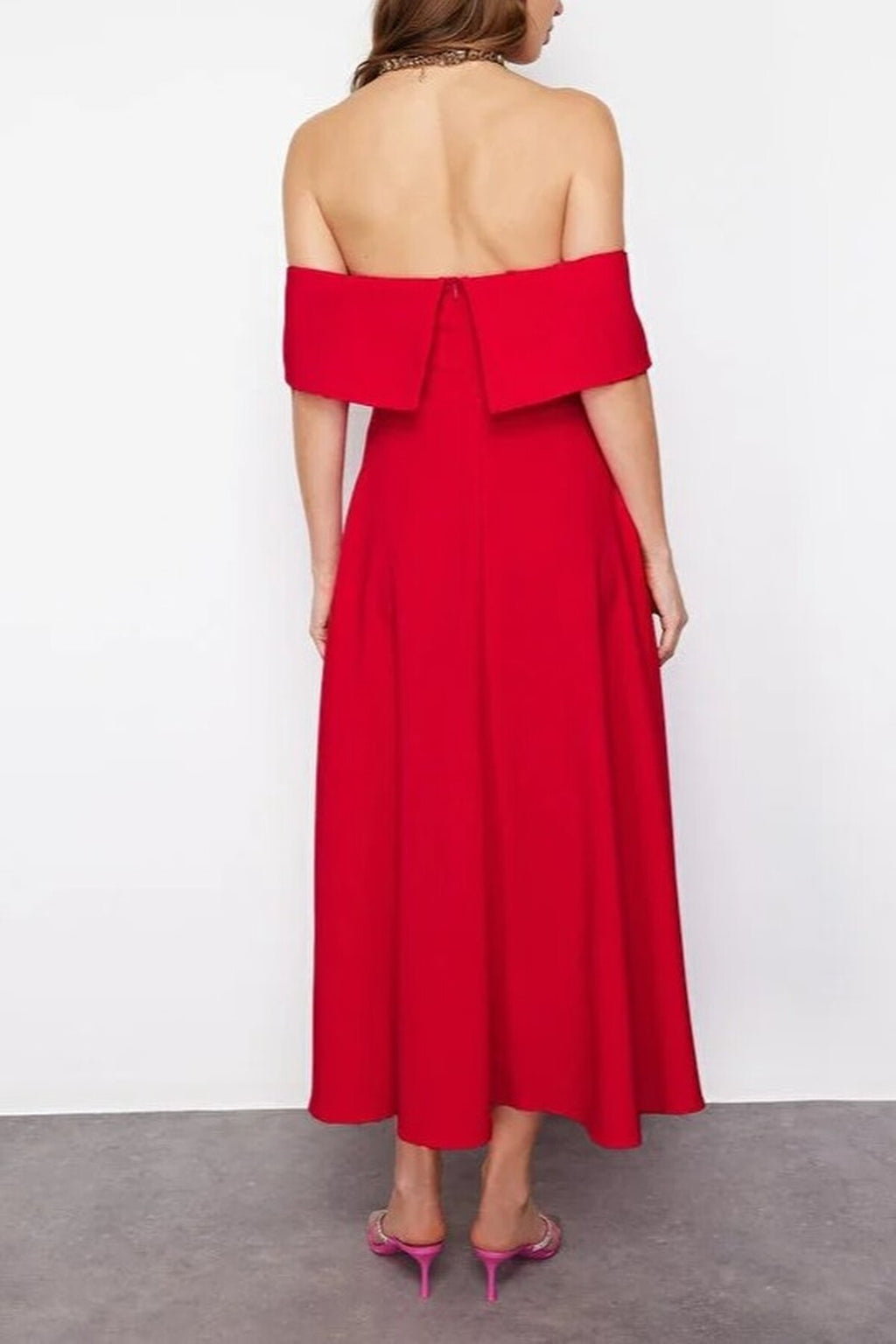 Elegant A-Line Woven Evening Dress with Collar Detail