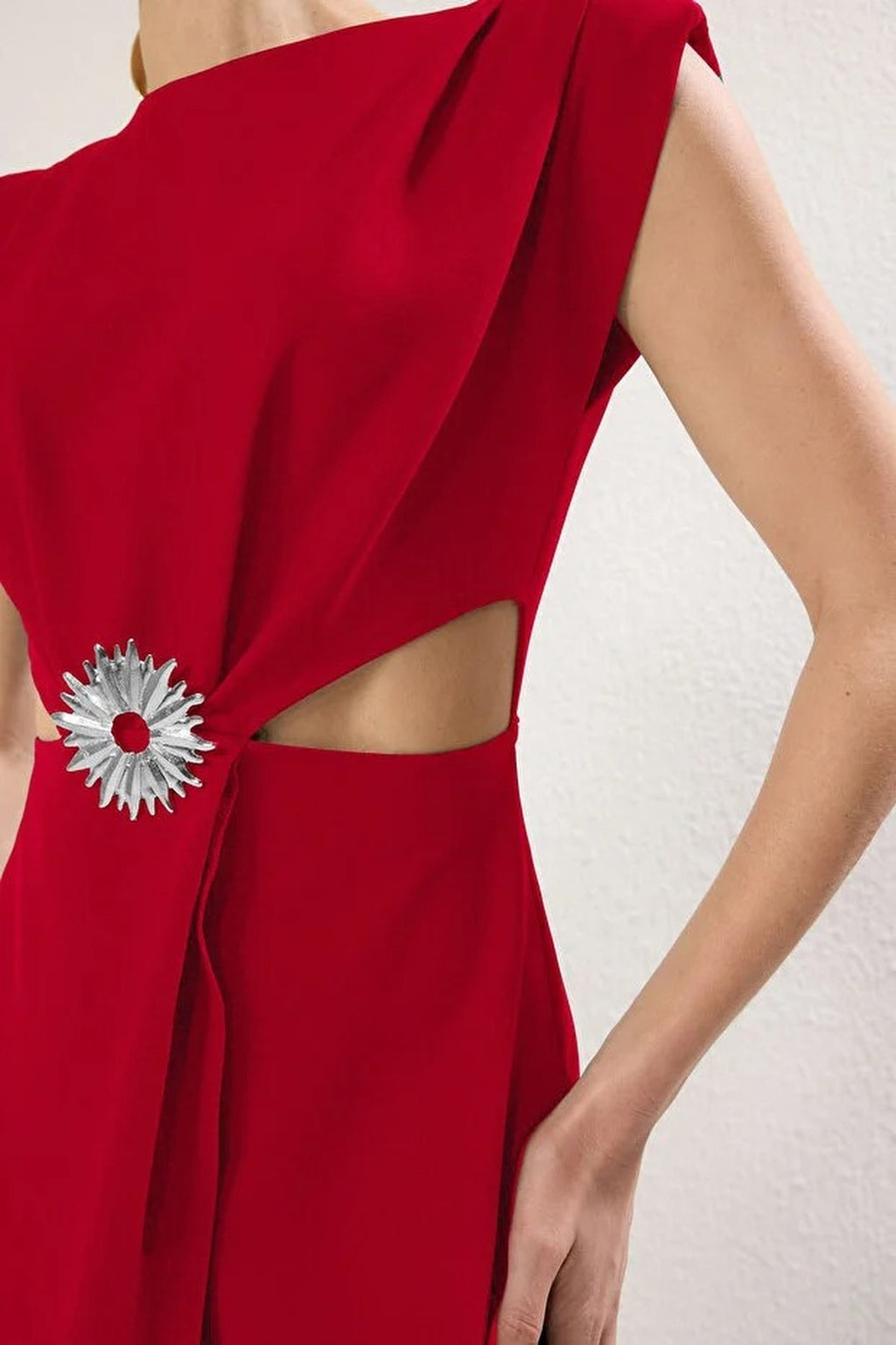 Woven Long Elegant Evening Dress with Accessory Details