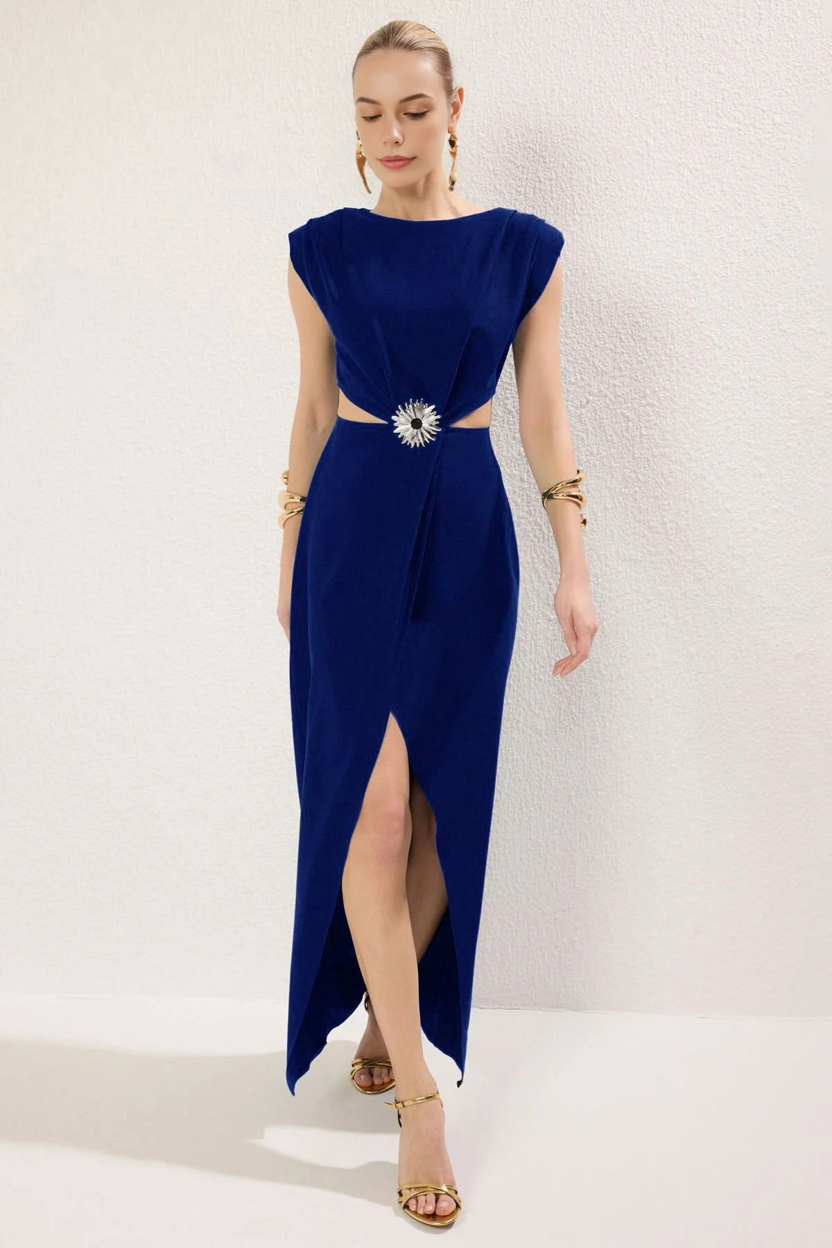 Woven Long Elegant Evening Dress with Accessory Details