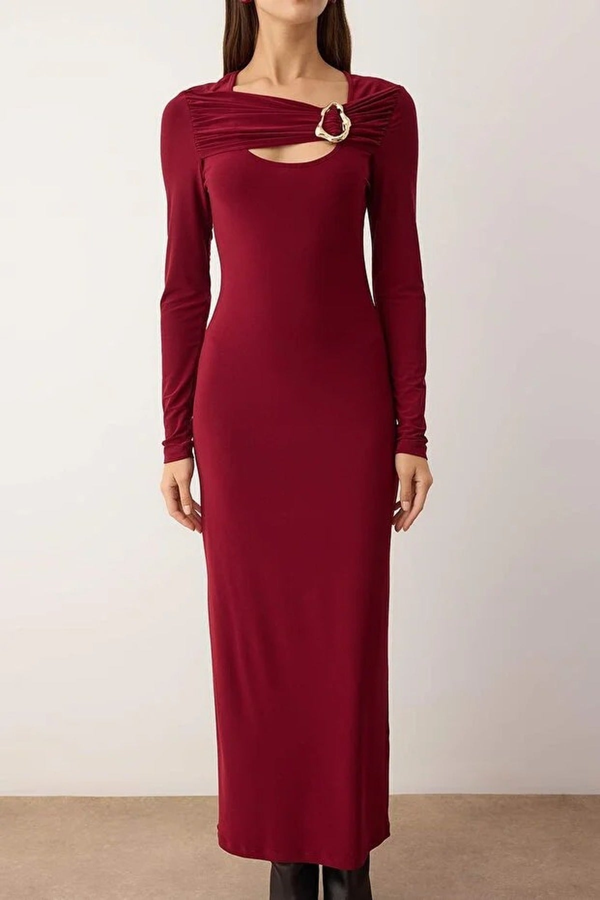 Stretchy Maxi Knit Dress with Cut Out and Accessory Details