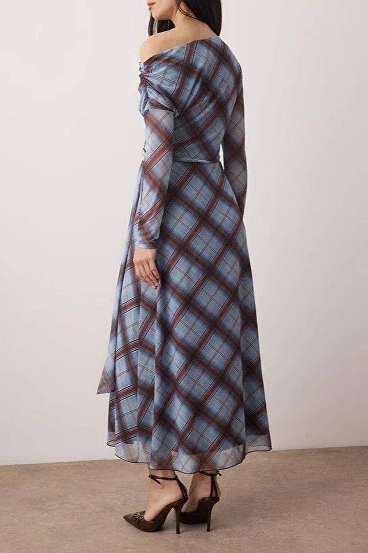 Lined Tulle Asymmetrical Maxi Knit Dress with Slit and Accessory Detail
