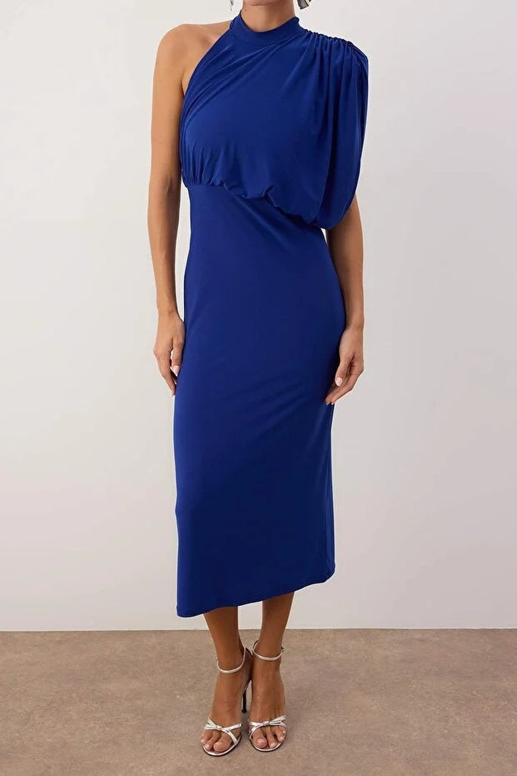 Knitted Maxi Unlined Dress with Asymmetrical Sleeve Detail