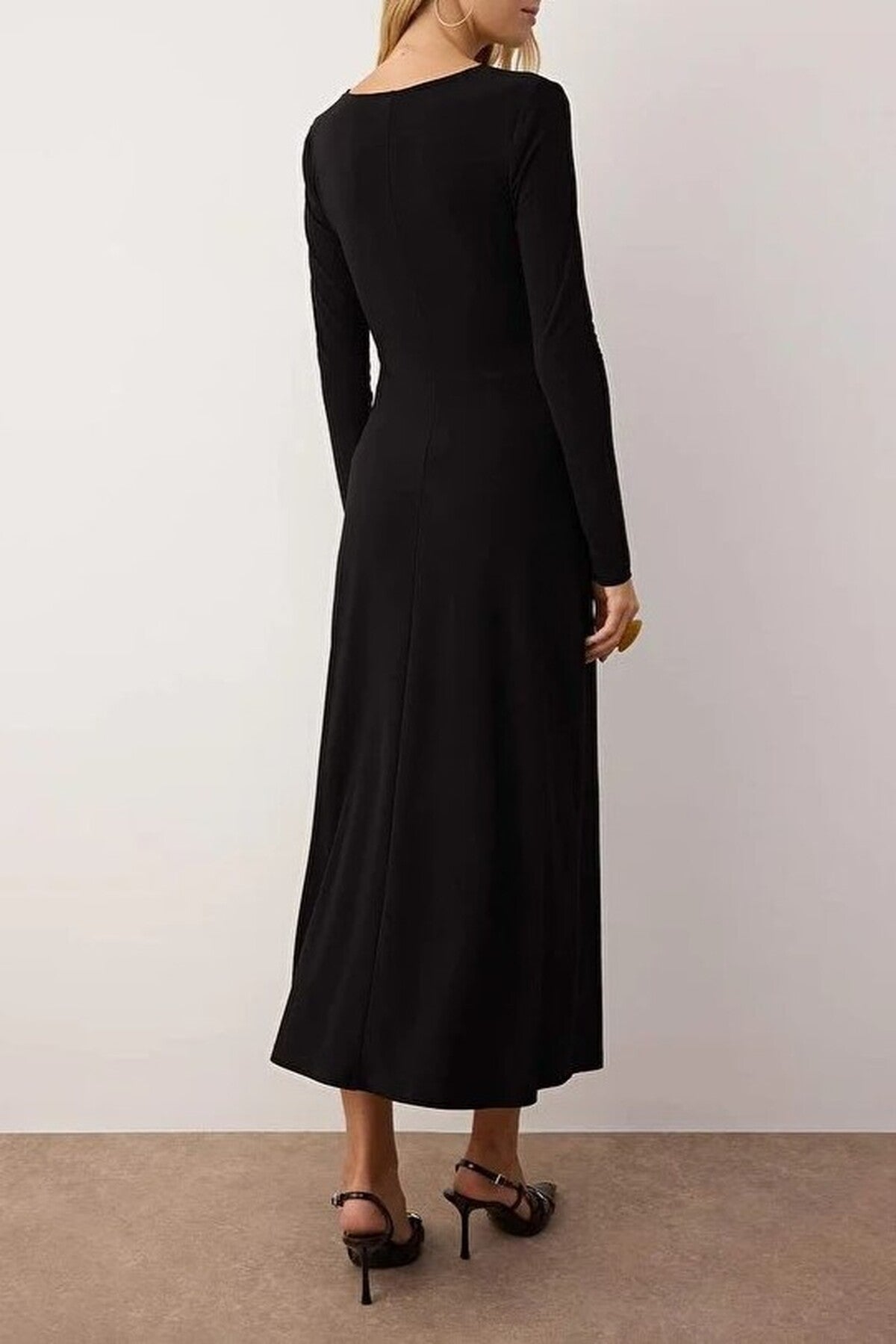 A-line Maxi Knit Dress with Accessories