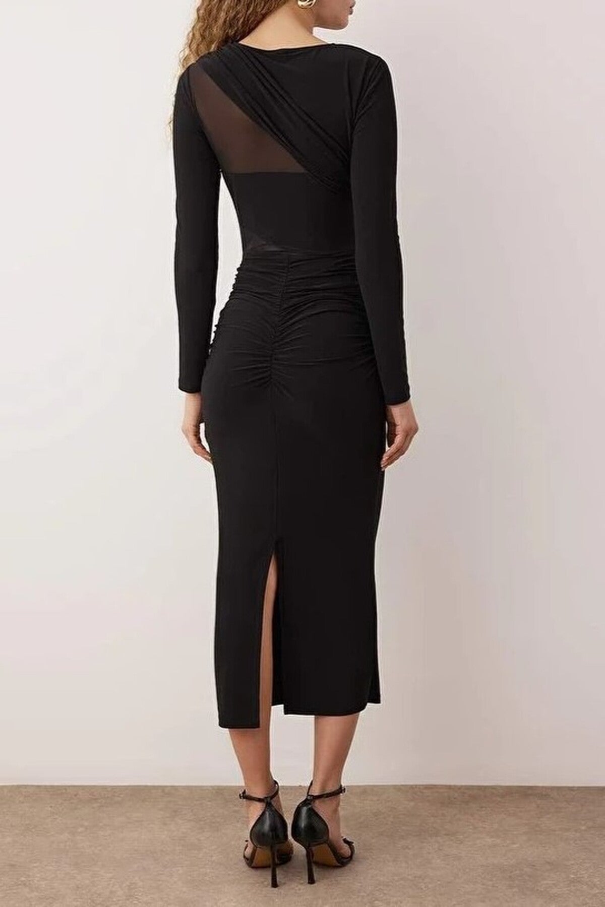 Elegant Knitted Midi Dress with Lining