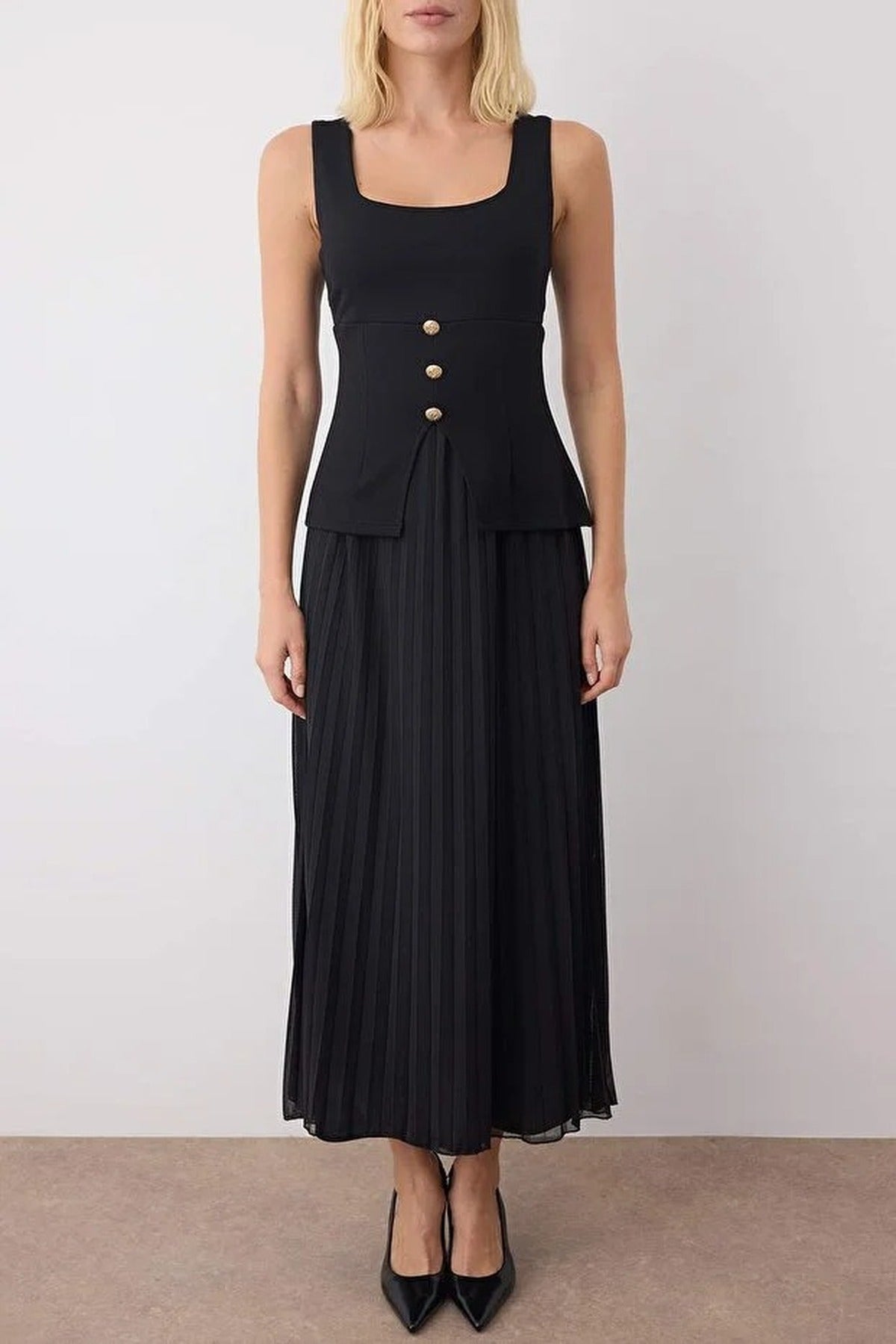 Maxi Sleeveless Lined Knitted Dress with Pleated Tulle and Button Detail