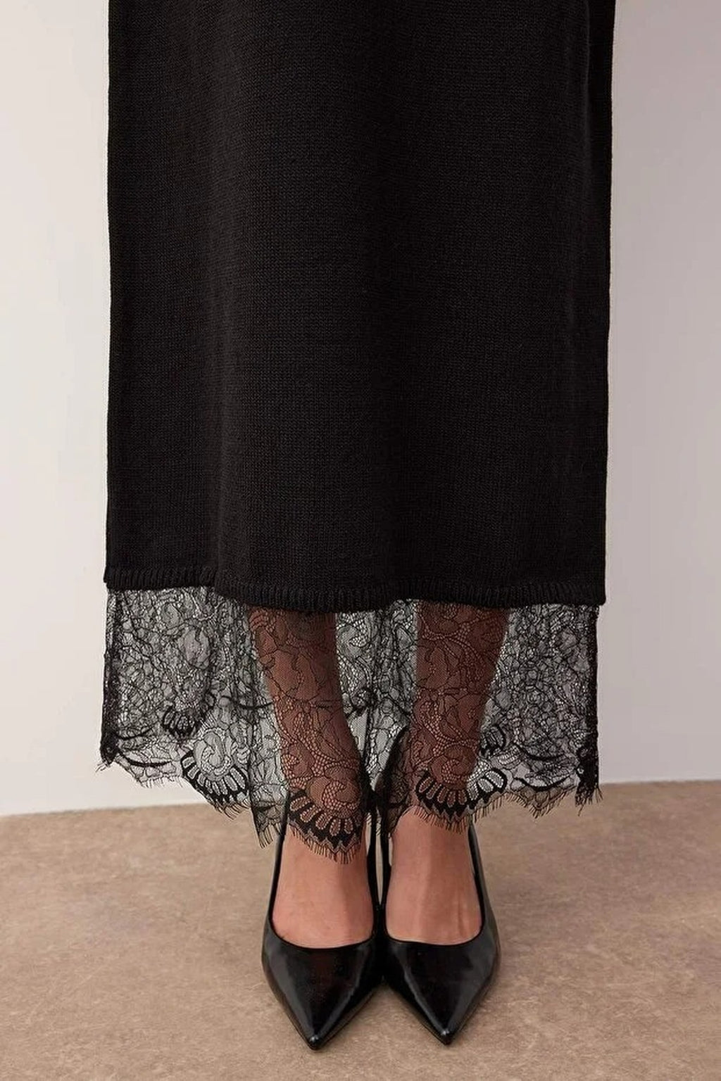 Lace Detail Knitted Dress