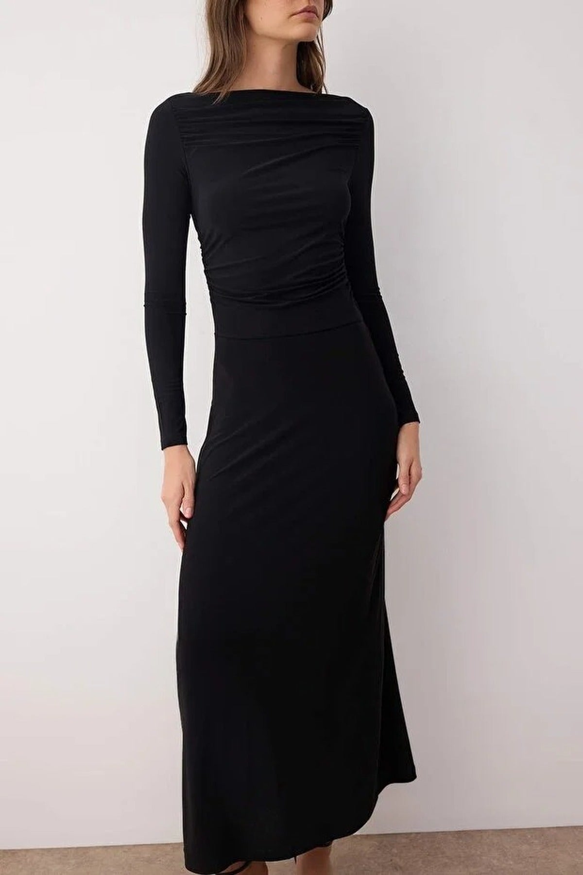 Gathered Detail Stretchy Midi Knit Dress