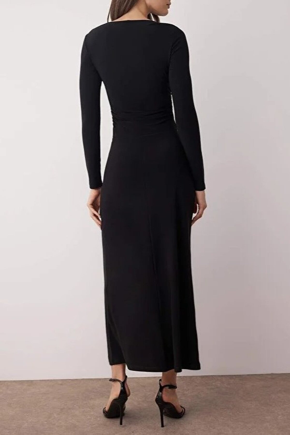 Gathered Detail Stretchy Midi Knit Dress