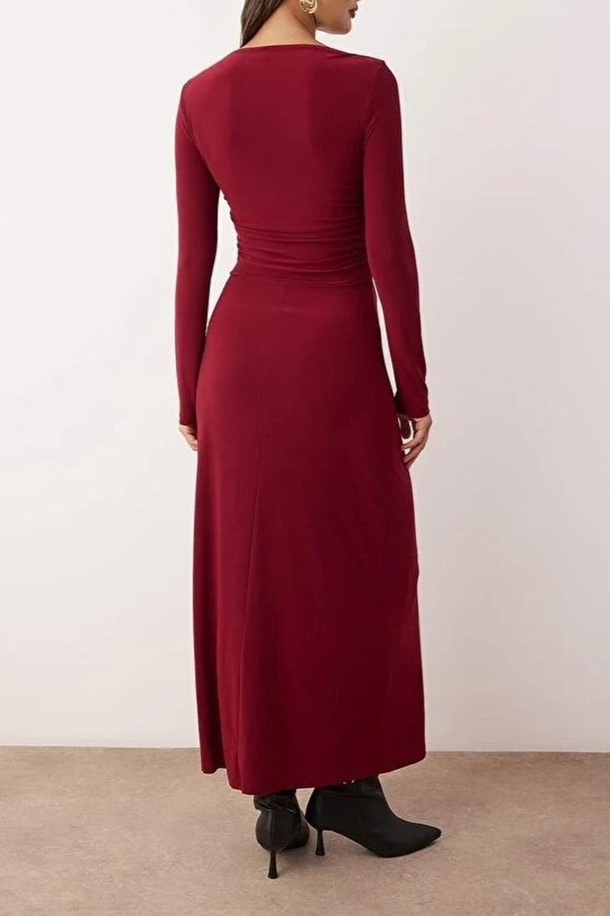 Gathered Detail Stretchy Midi Knit Dress