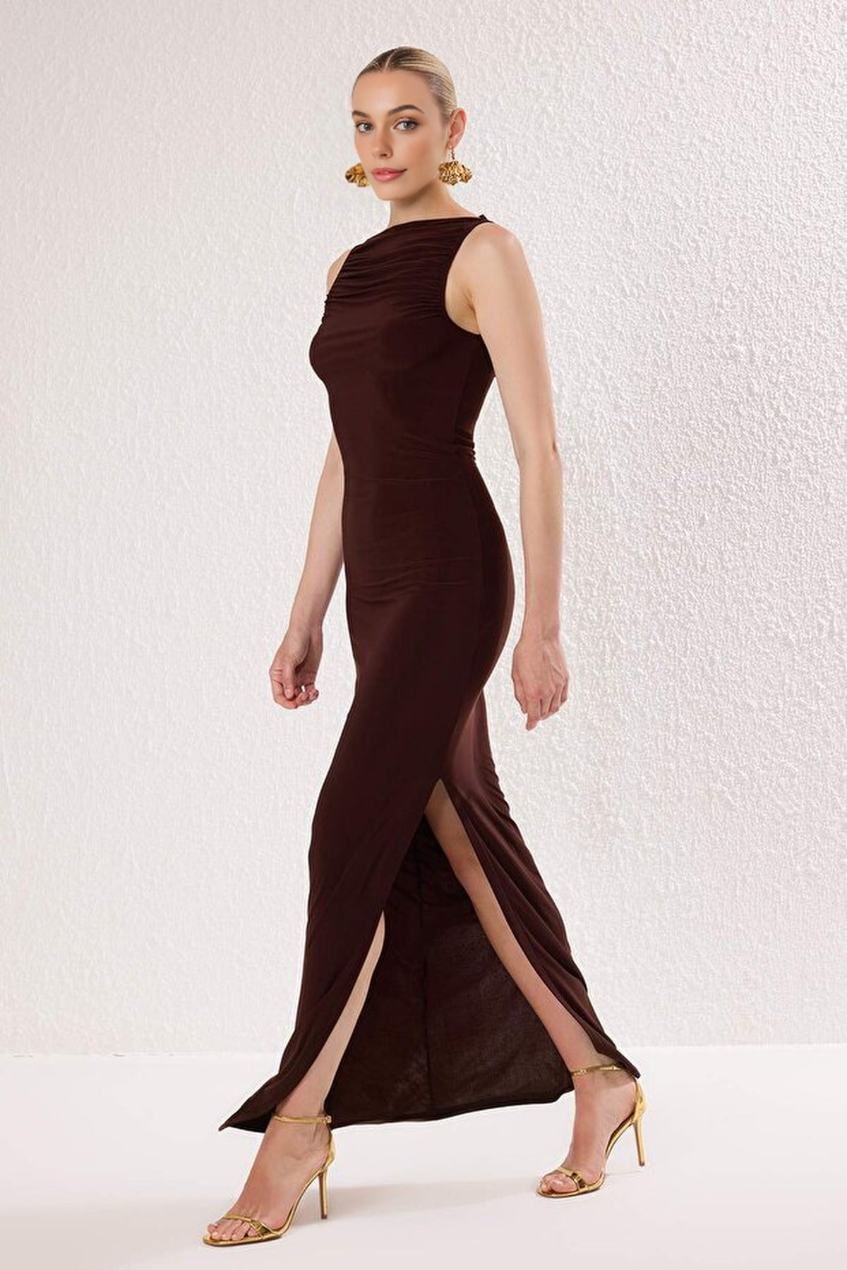 Elegant Long Knitted Evening Dress with Gathered Neckline Detail