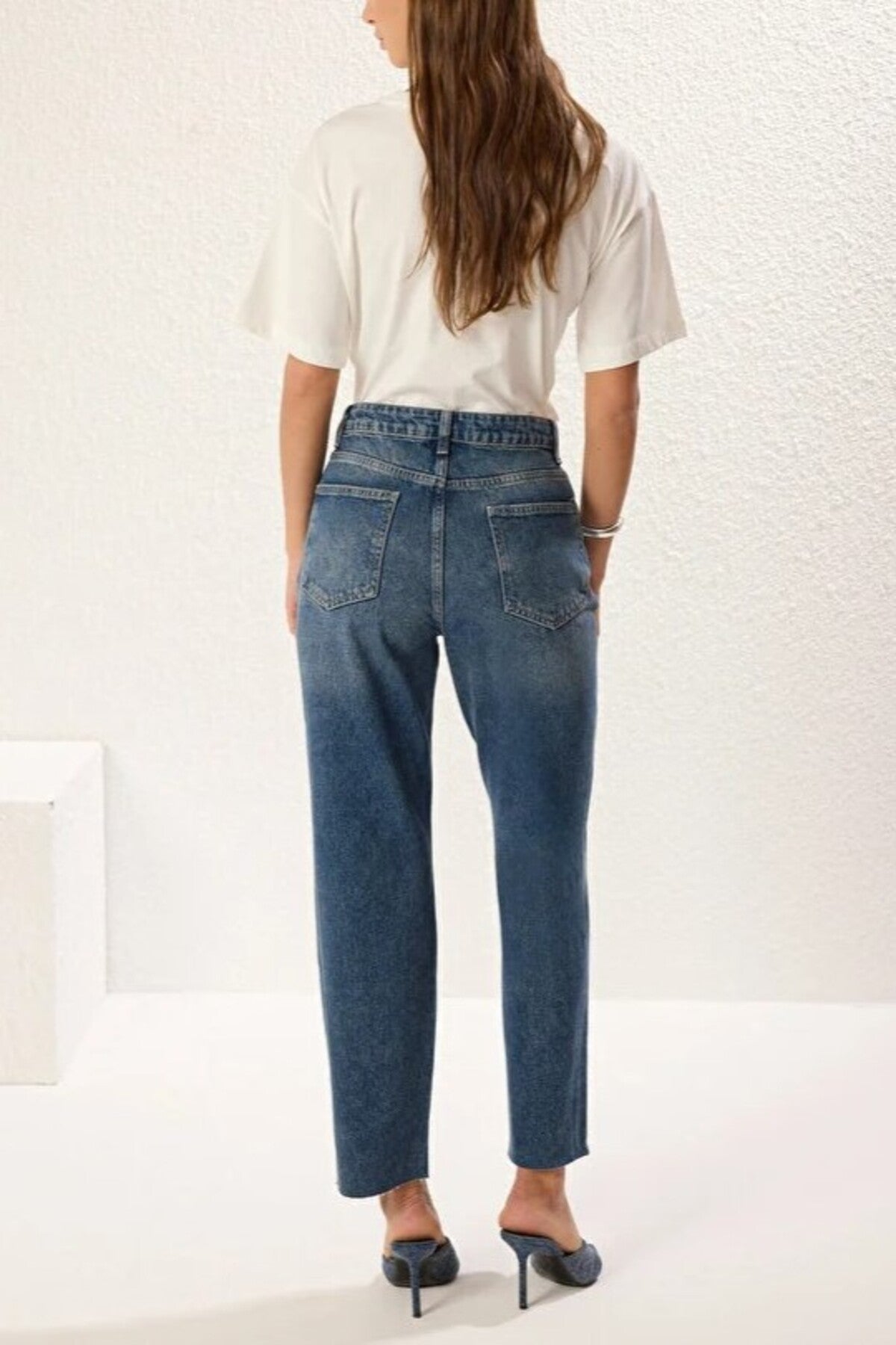 High Waist Straight Jeans with Cut-Out Legs