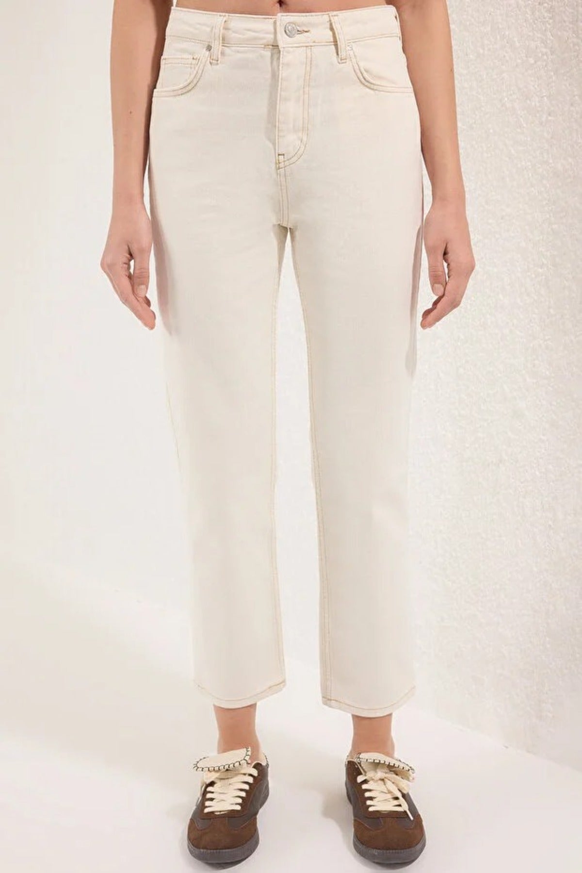 High Waist Straight Cut Jeans