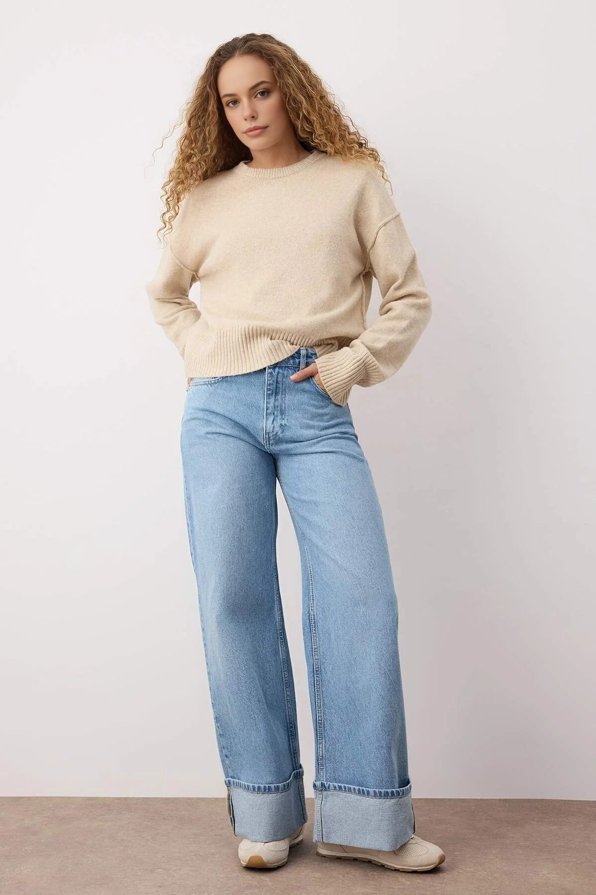 Regular Waist Wide Leg Jeans with Folded Hem