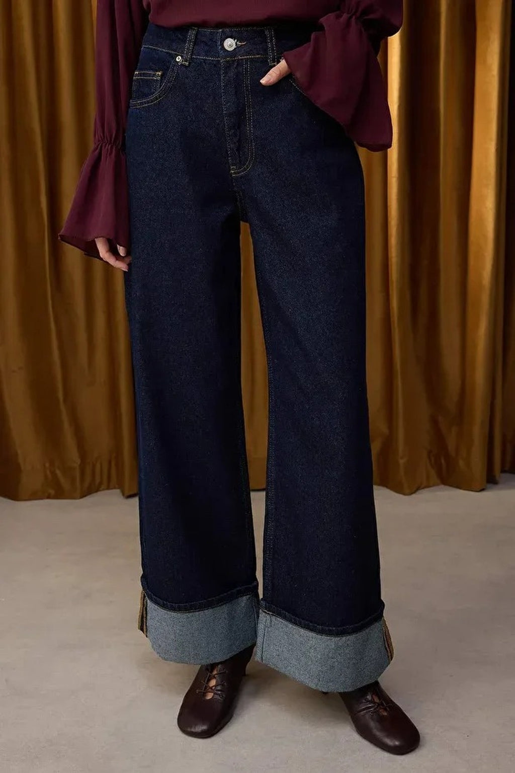 Regular Waist Wide Leg Jeans with Folded Hem