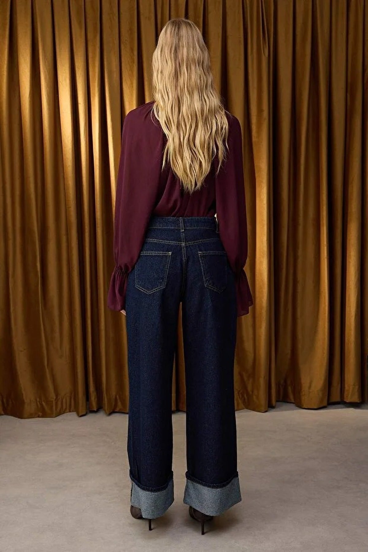 Regular Waist Wide Leg Jeans with Folded Hem