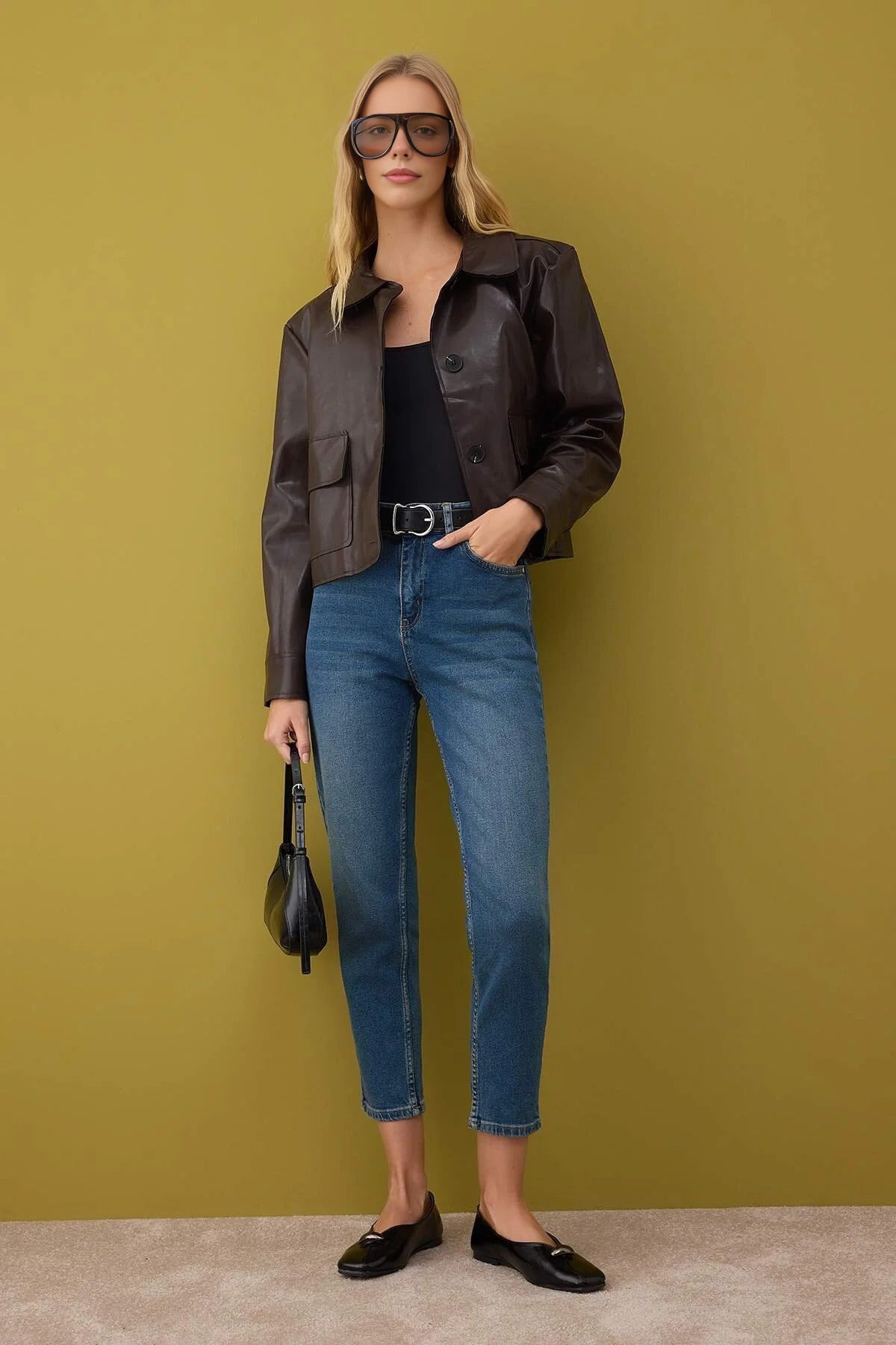 High Waist Comfort Mom Jeans