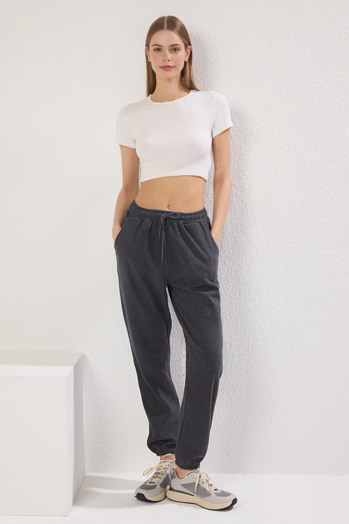 Relaxed Fit Knit Jogger with Pockets