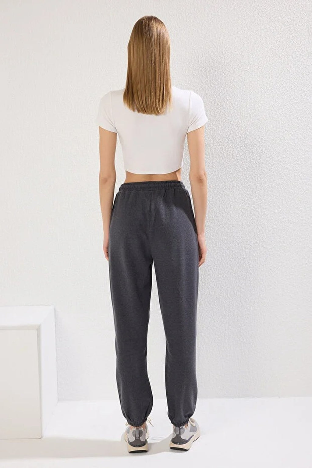 Relaxed Fit Knit Jogger with Pockets