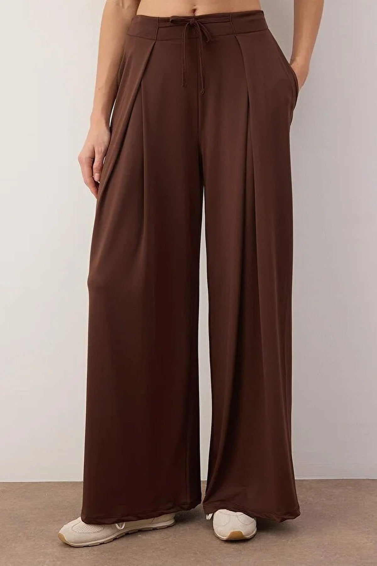 Pleated Scuba Fabric Sport Knit Jogger
