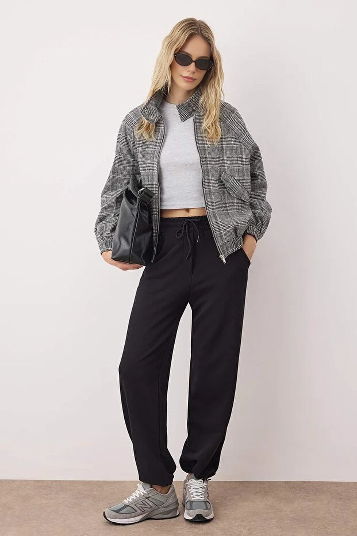 Basic Jogger with Elastic Waistband