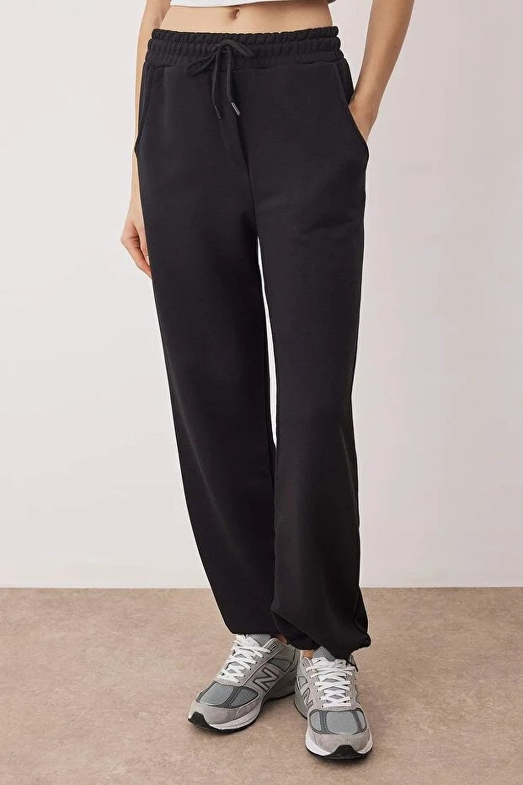 Basic Jogger with Elastic Waistband