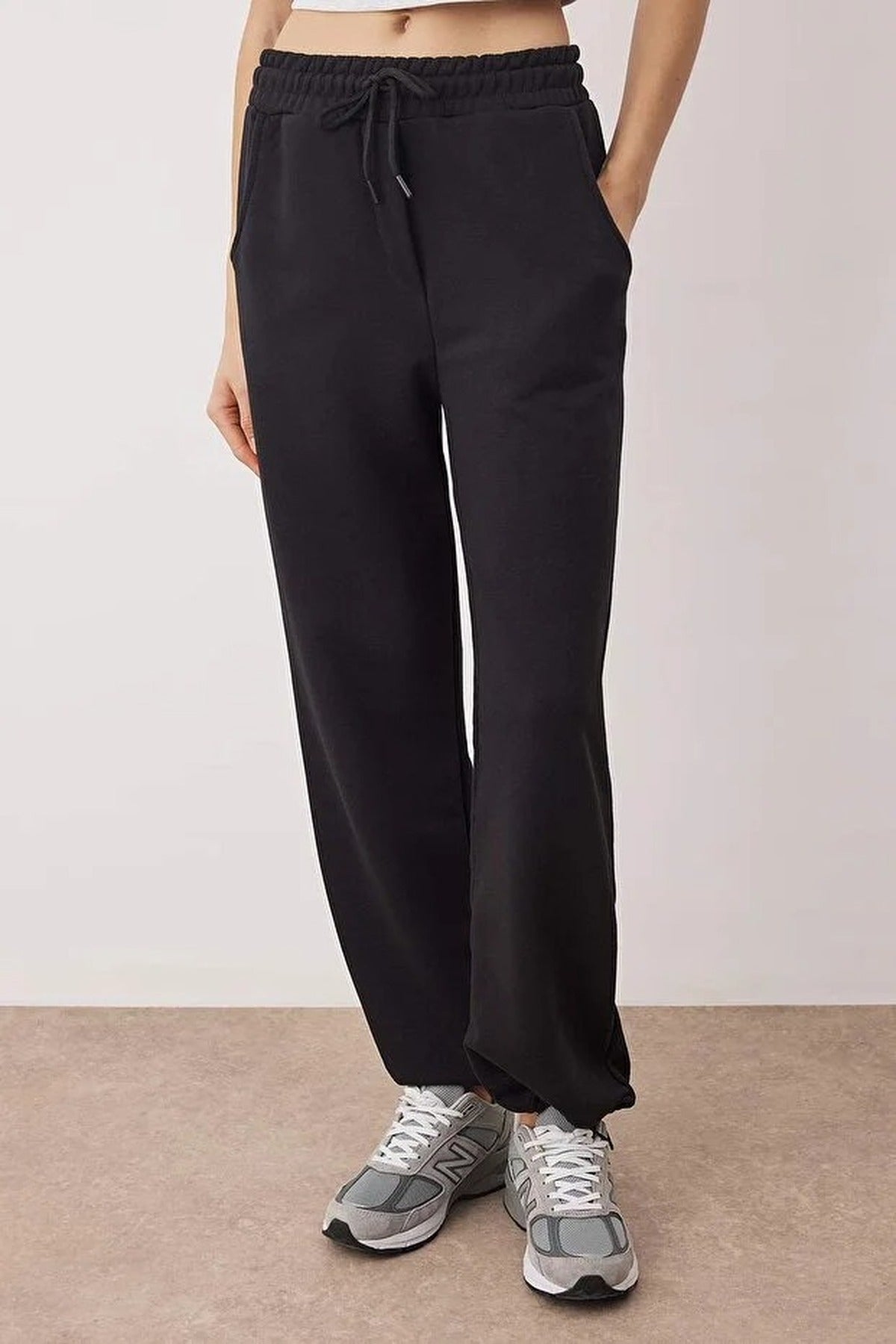 Basic Jogger with Elastic Waistband