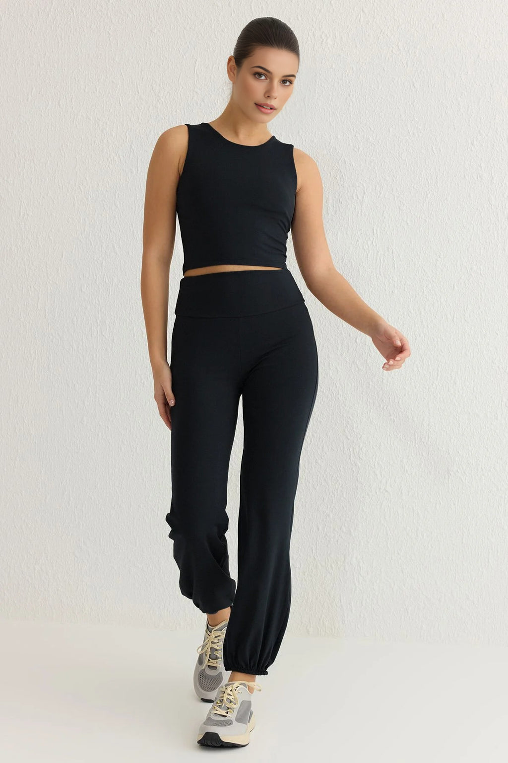 Brushed Soft Fabric Reflective Print Sport Knit Jogger