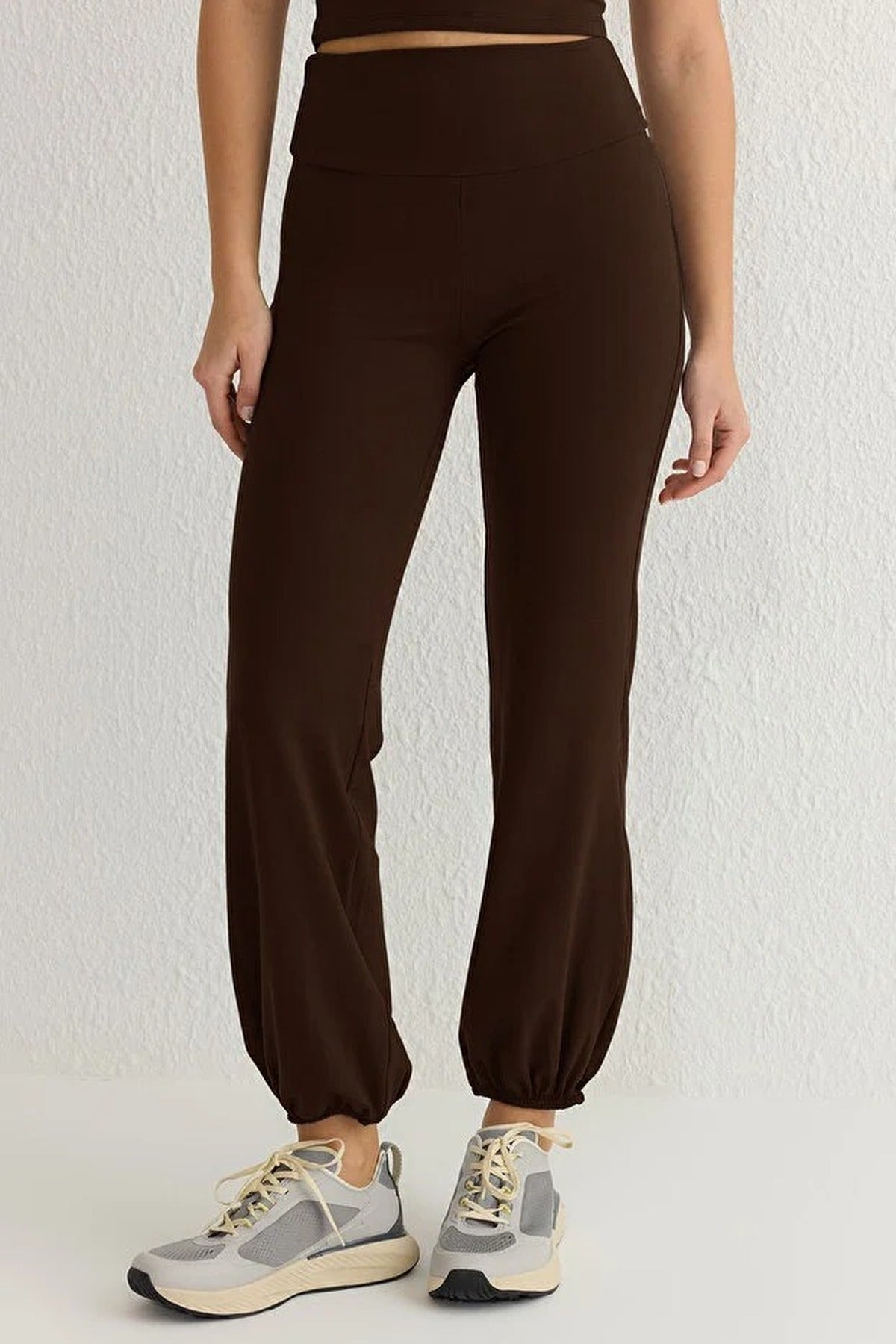 Brushed Soft Fabric Reflective Print Sport Knit Jogger
