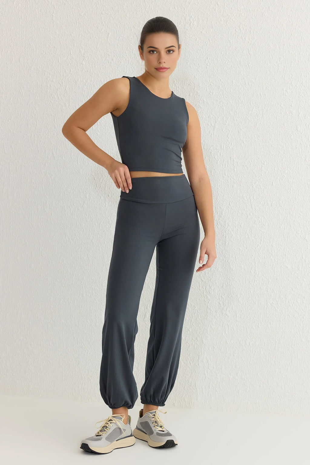 Brushed Soft Fabric Reflective Print Sport Knit Jogger