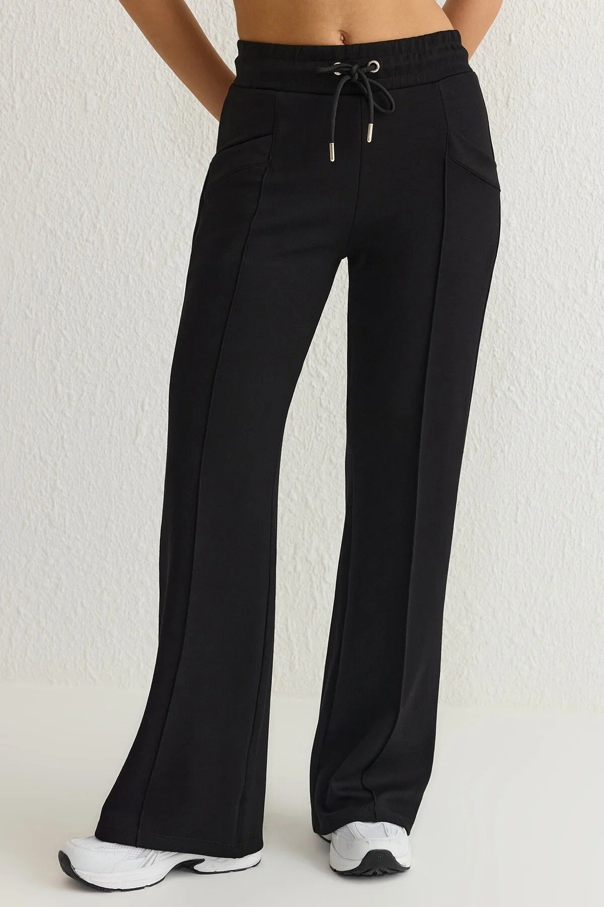 Soft Fabric Sport Knit Jogger with Pockets and Reflective Print