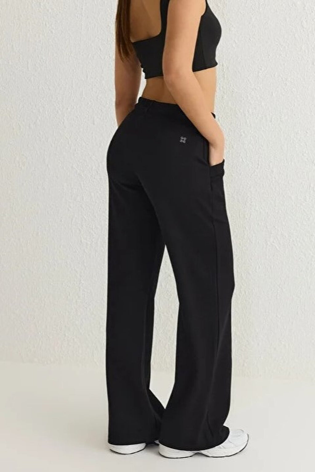 Soft Fabric Sport Knit Jogger with Pockets and Reflective Print