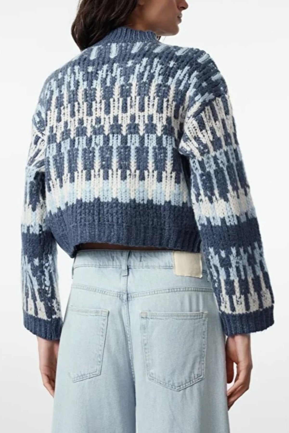 Soft-Textured Ethnic Pattern Thick Cropped Knit Sweater