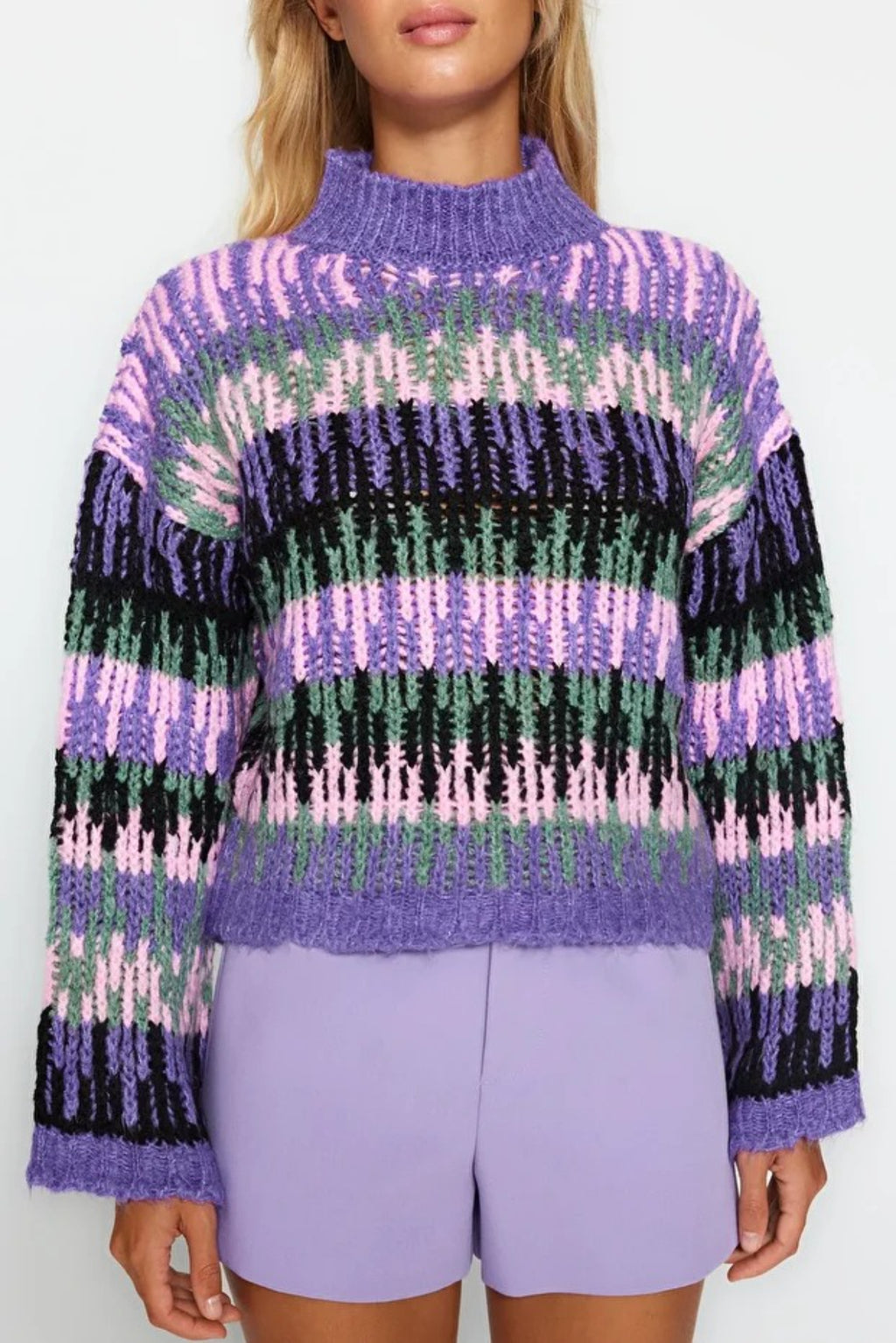 Soft-Textured Ethnic Pattern Thick Cropped Knit Sweater