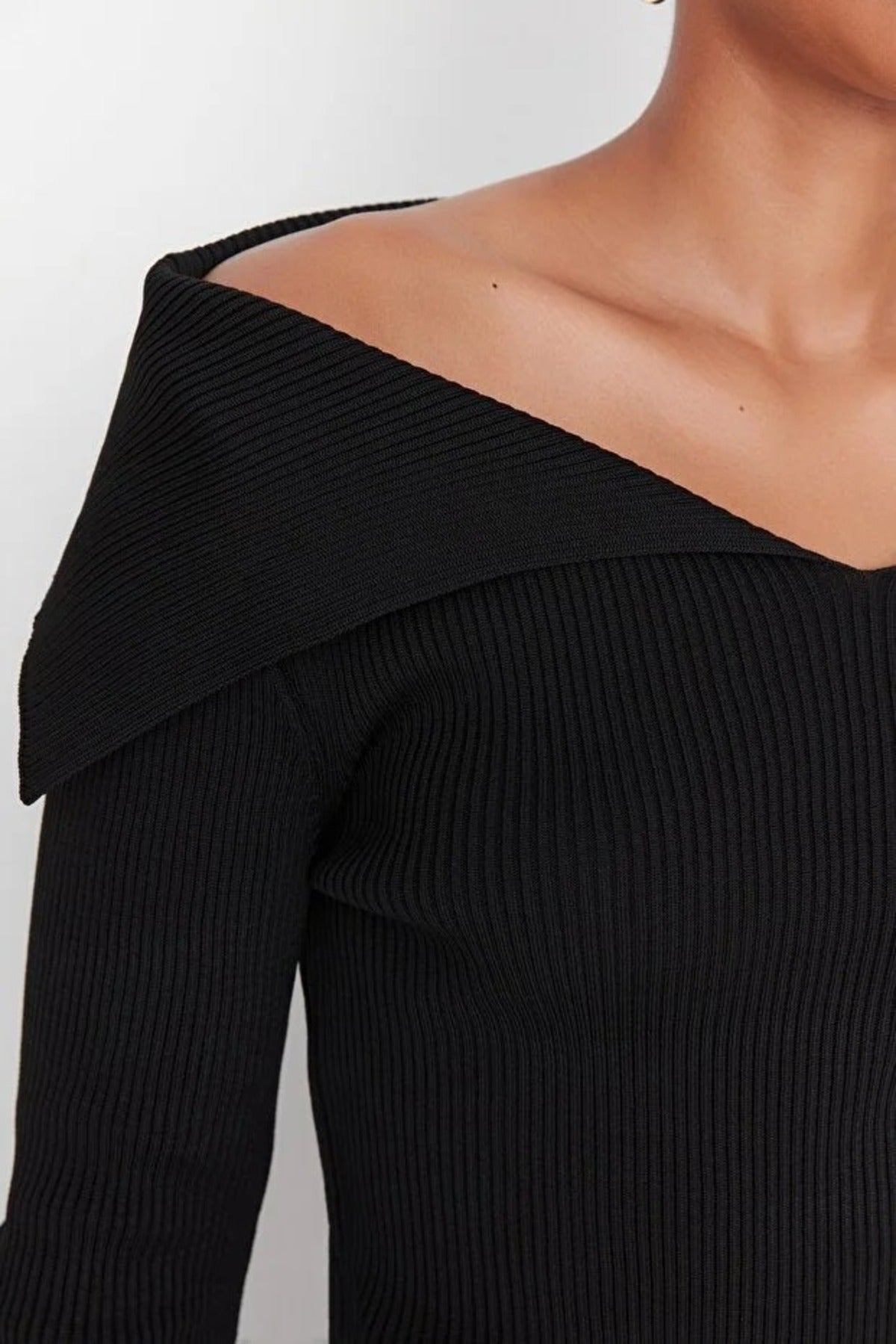 Carmen Collar Knit Sweater