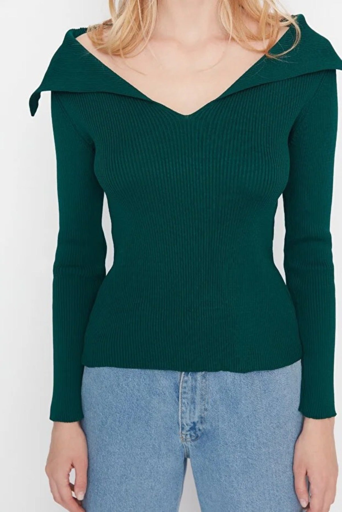 Carmen Collar Knit Sweater