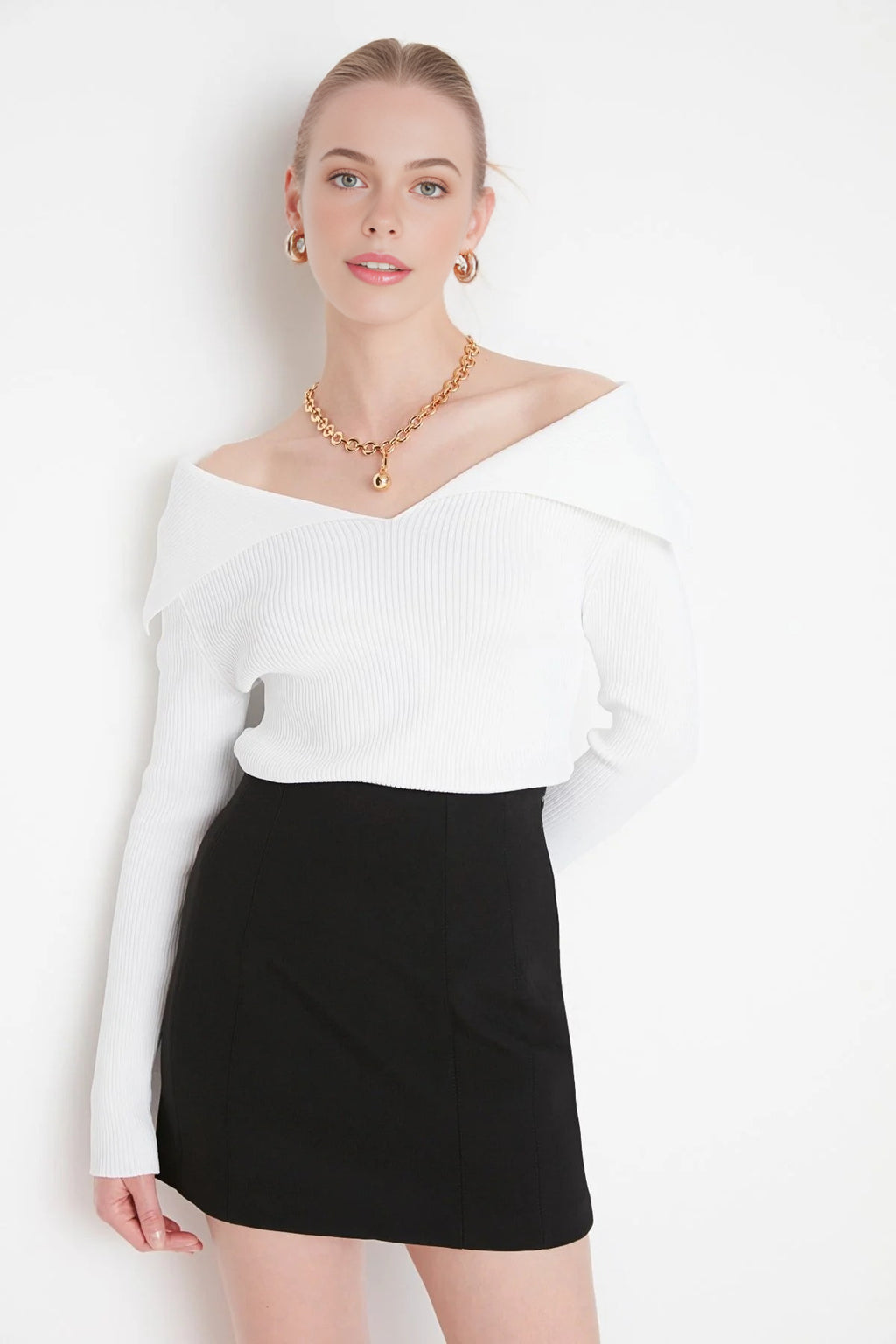 Carmen Collar Knit Sweater