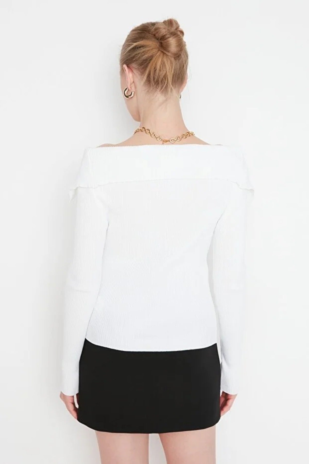 Carmen Collar Knit Sweater