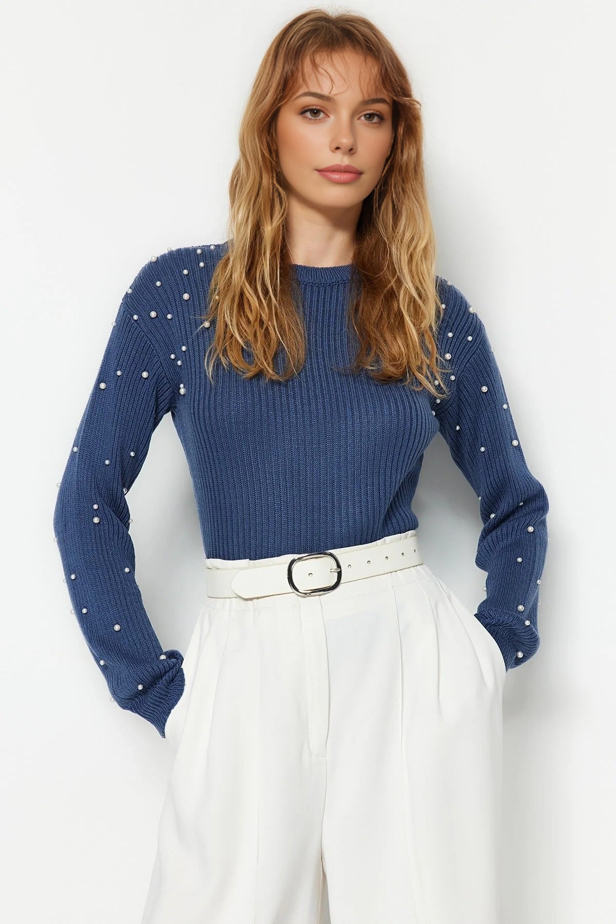 Crew Neck Knit Sweater with Pearl Details