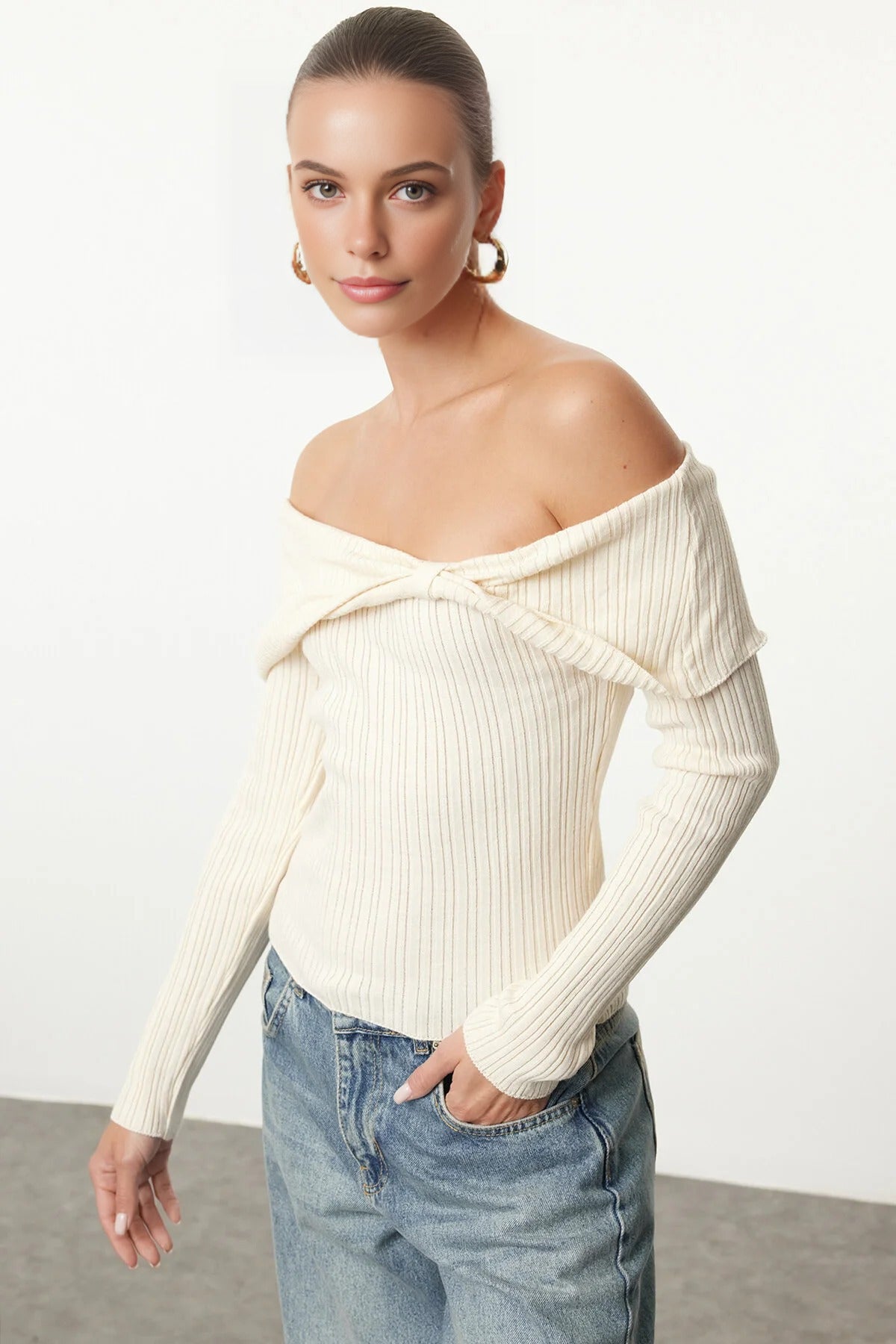 Carmen Collar Knit Sweater