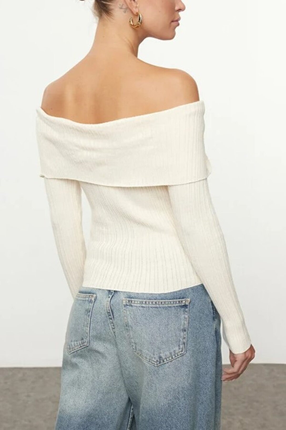 Carmen Collar Knit Sweater