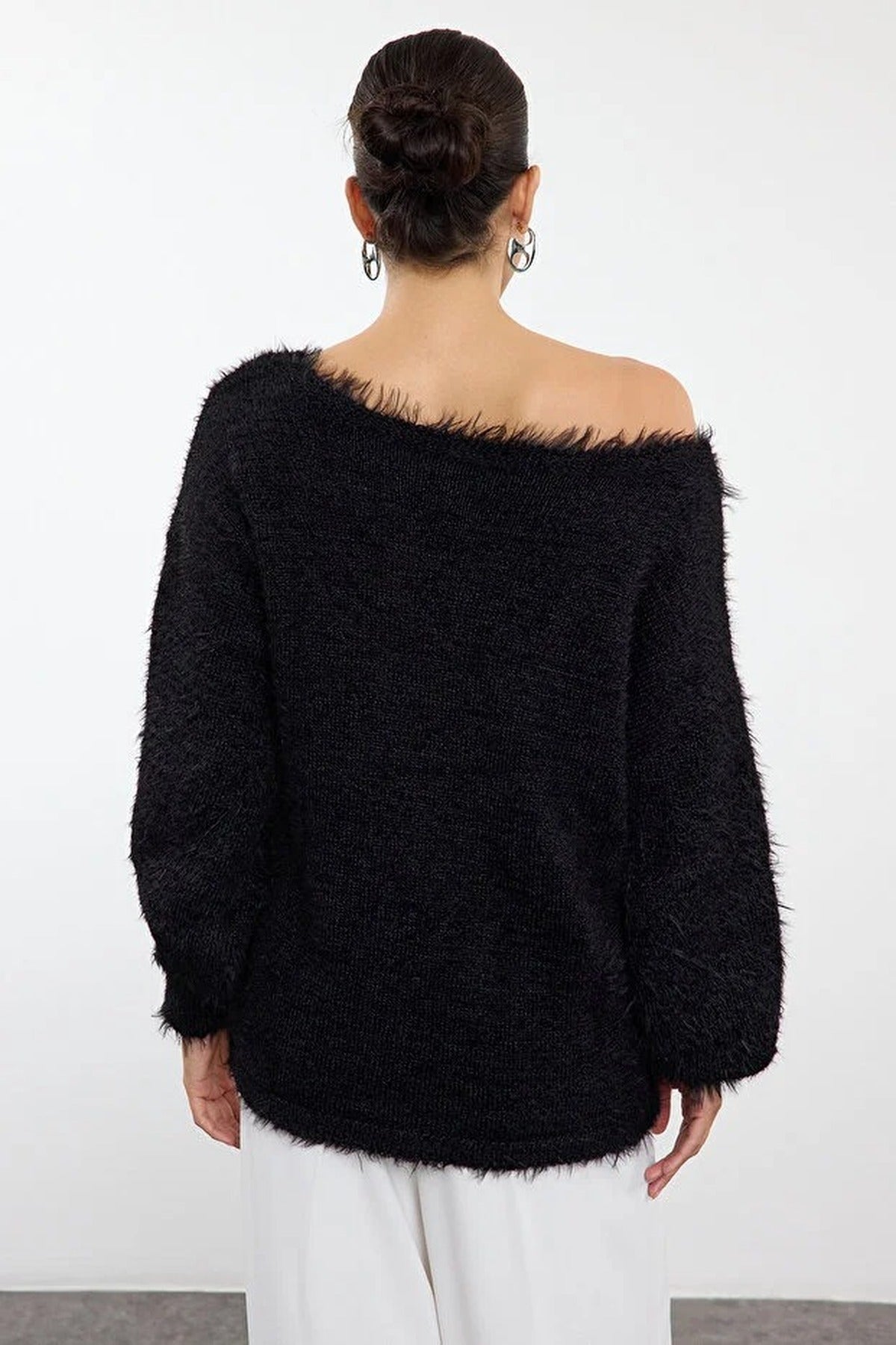 Furry Turn-Down Collar Knit Sweater