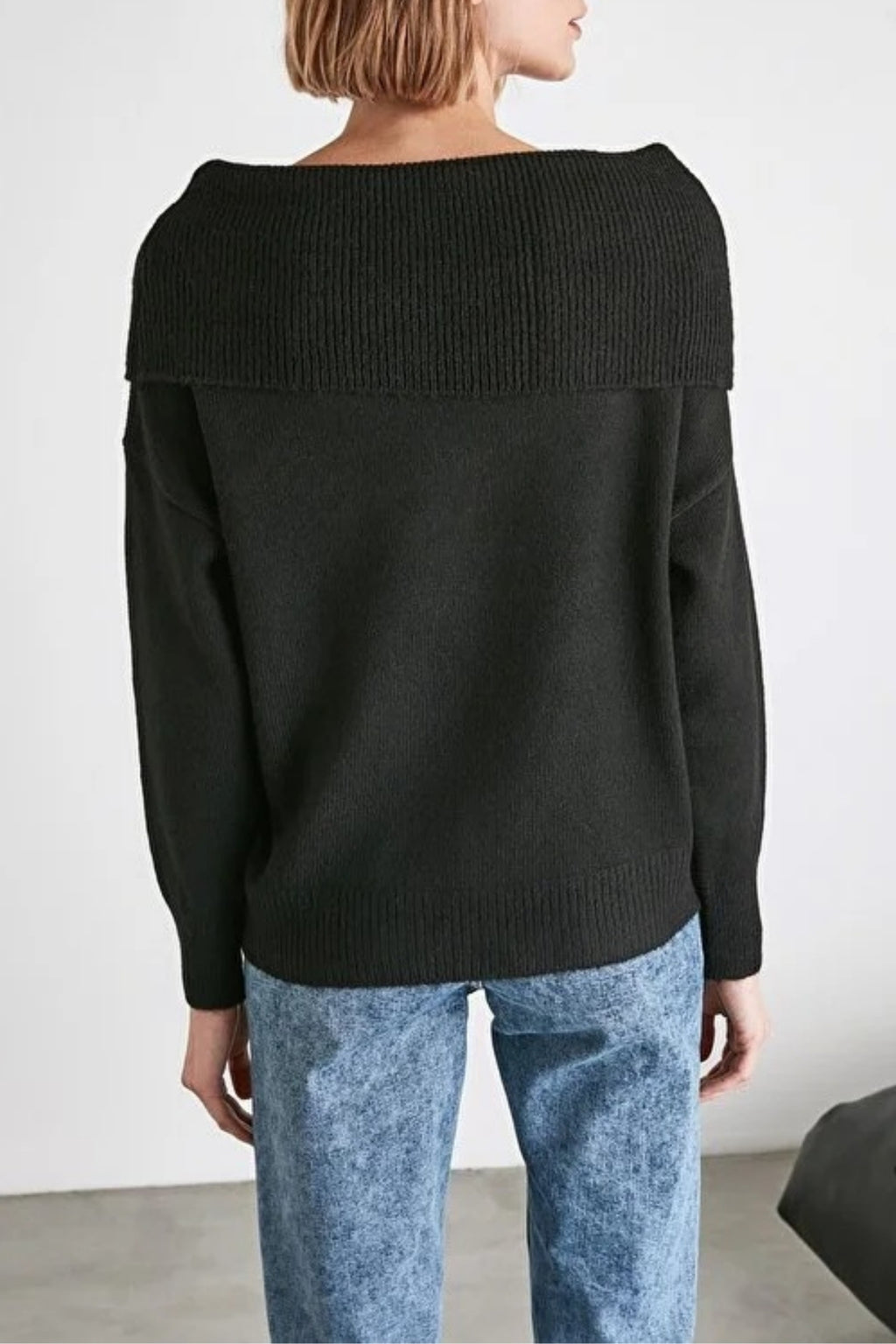 Soft Textured Carmen Collar Knit Sweater