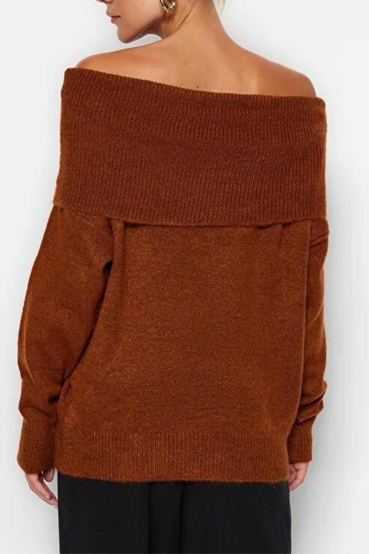 Soft Textured Carmen Collar Knit Sweater