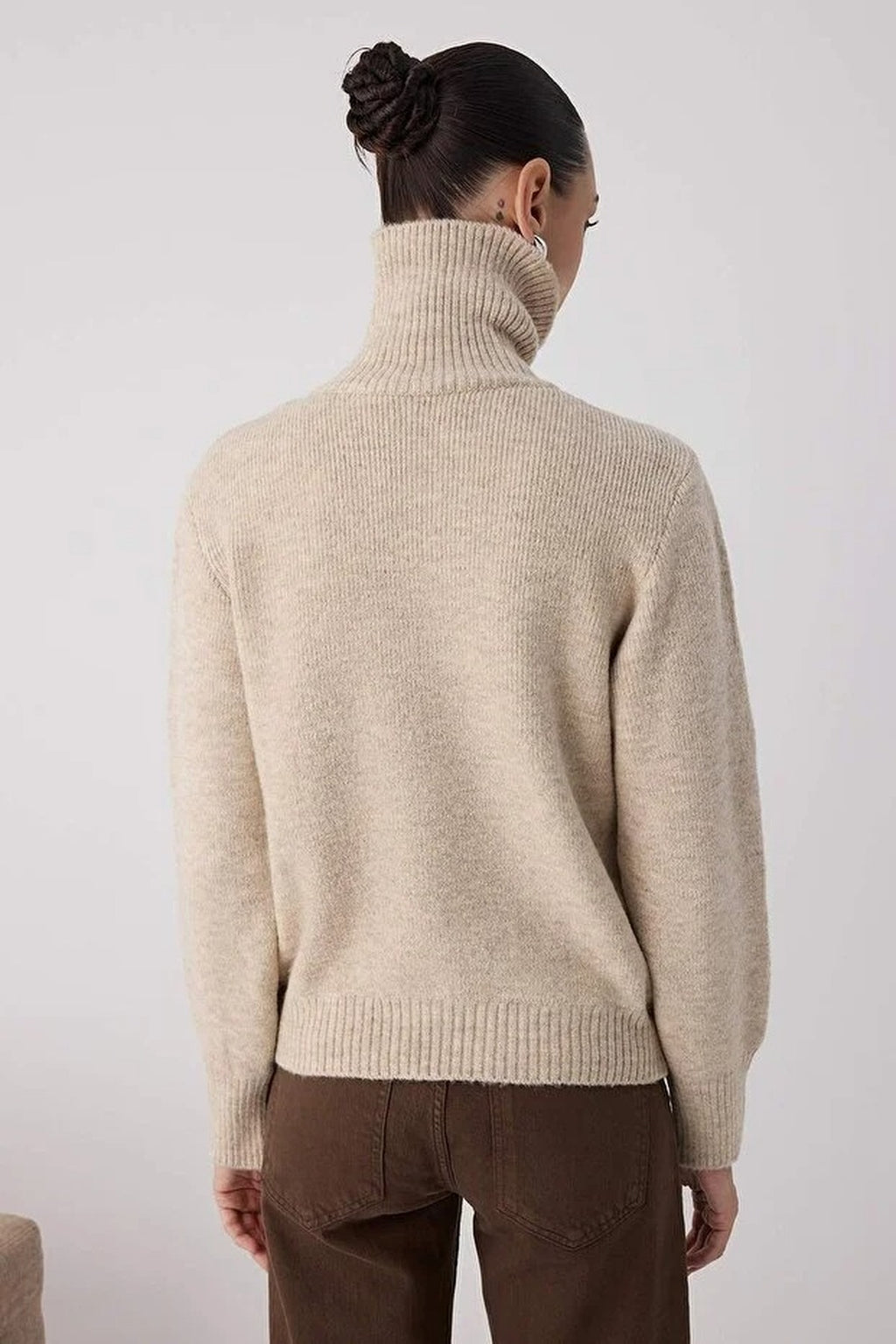 Knit Sweater with Zipper Detail