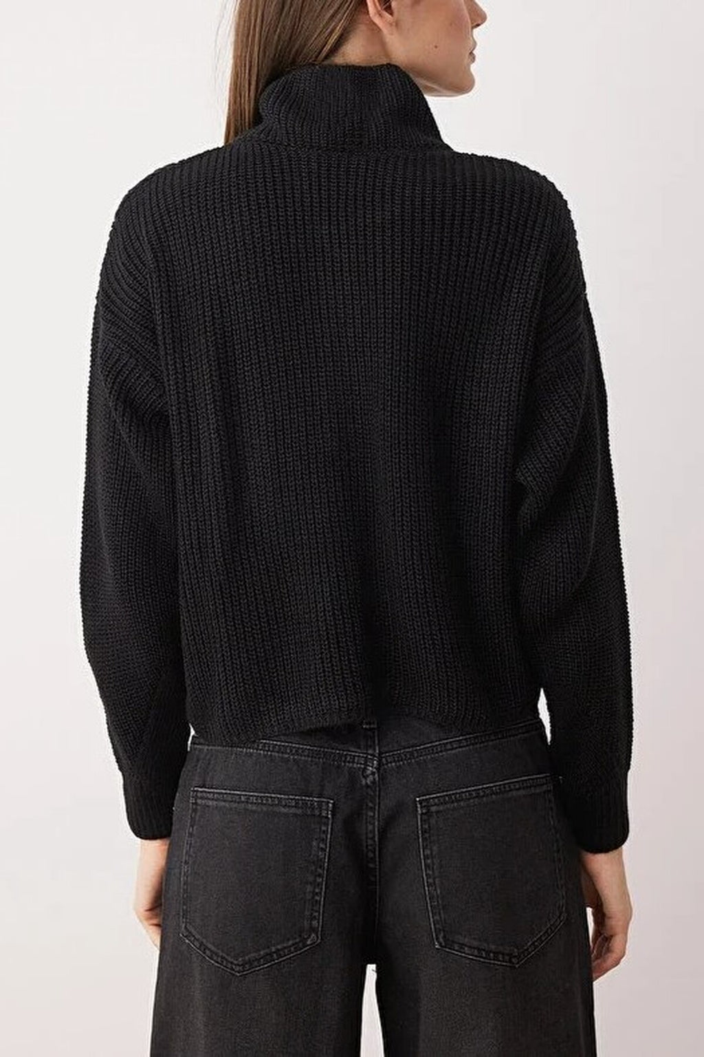 Super Crop Knit Sweater with Zipper Detail