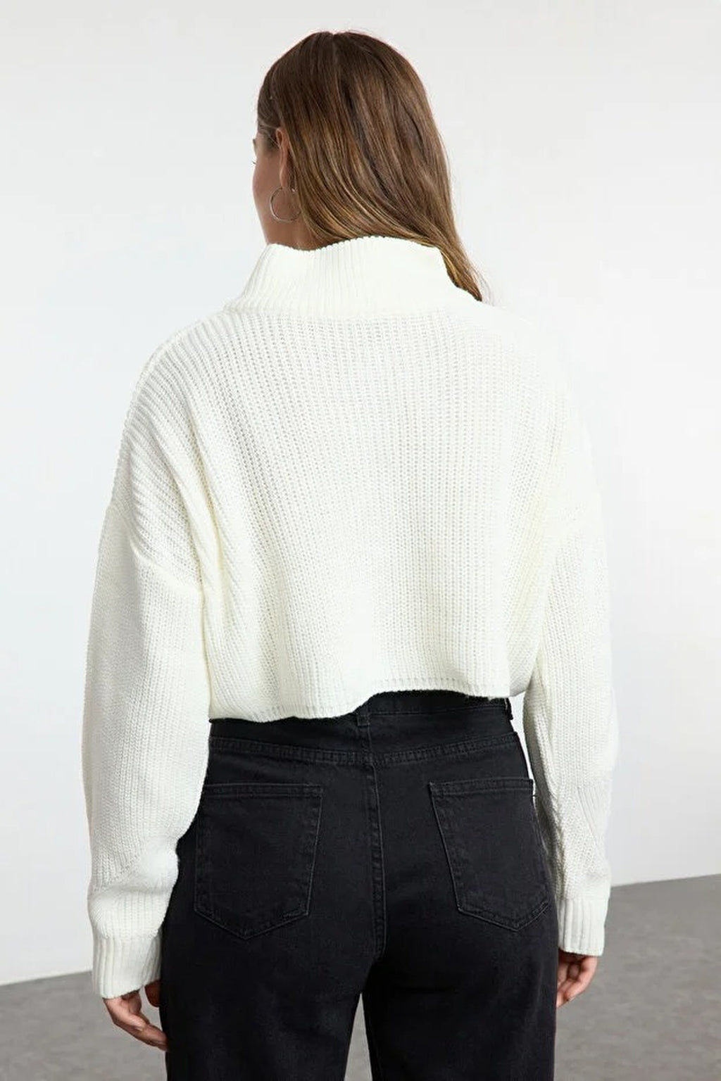 Super Crop Knit Sweater with Zipper Detail